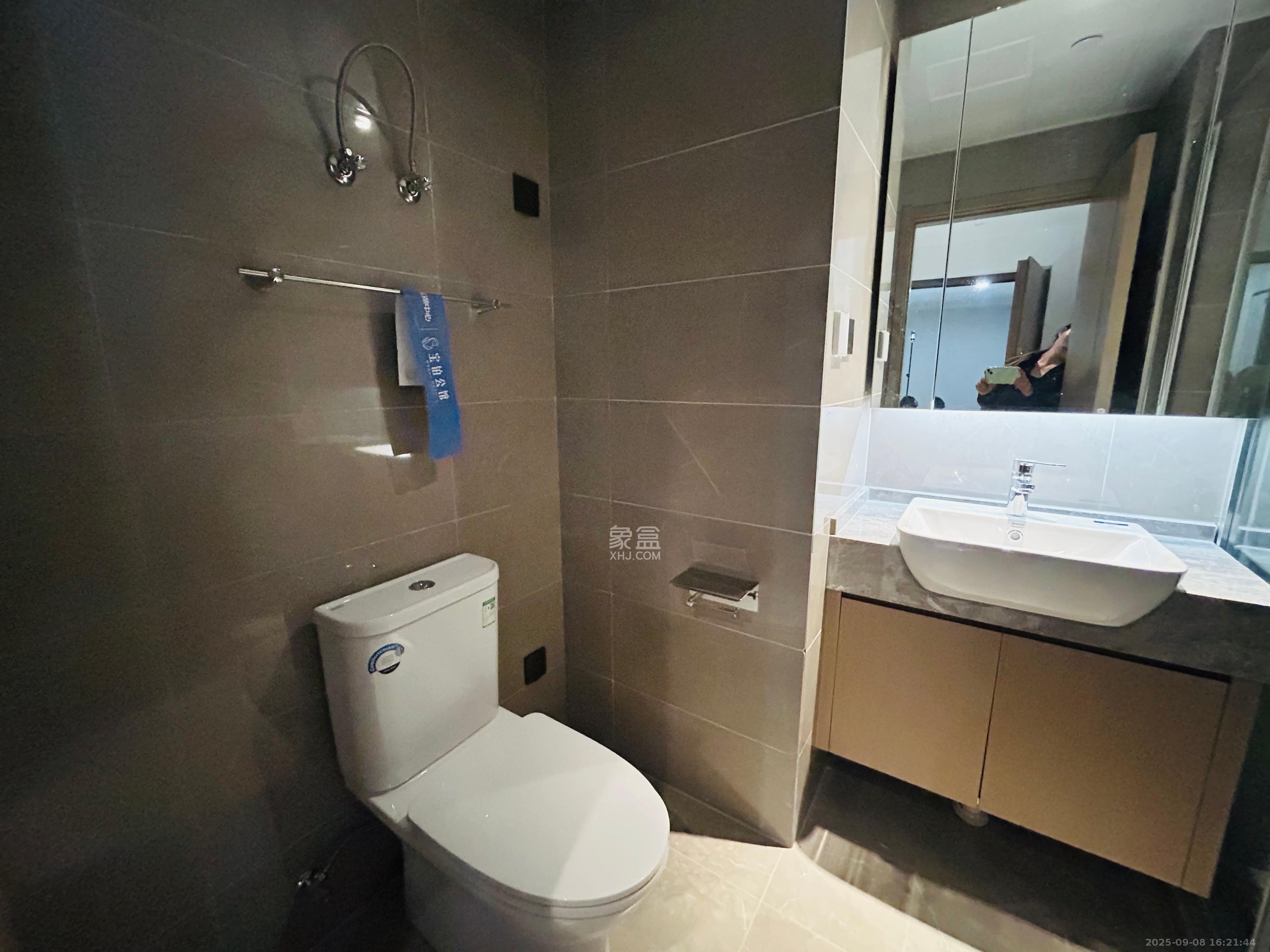 中建宝铂公馆  1室1厅1卫    2200.0元/月室内图