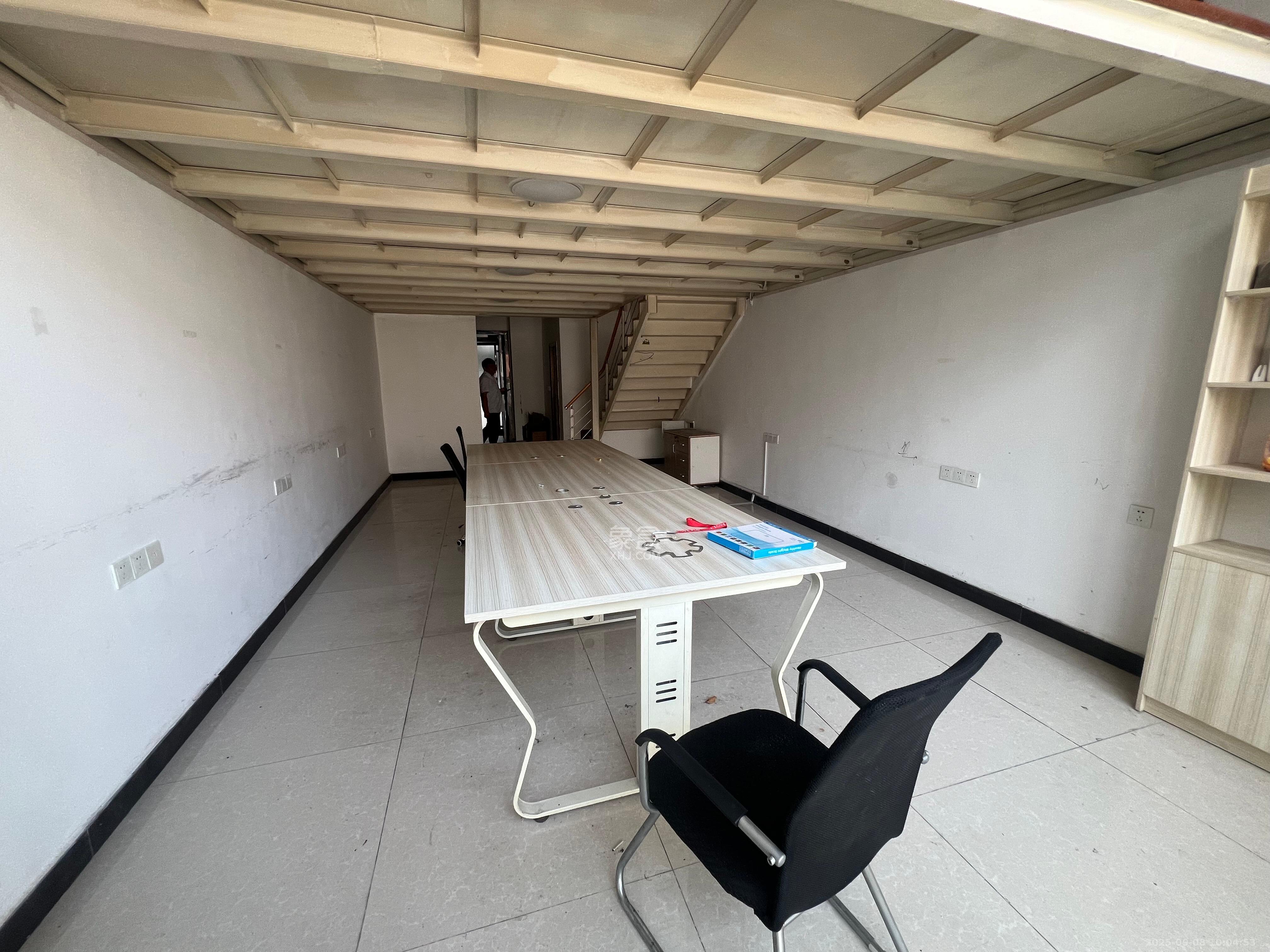 金科时代中心 1室1厅1卫 1600.0元/月 金科时代中心 1室1厅1卫 1600.0元/月室内图