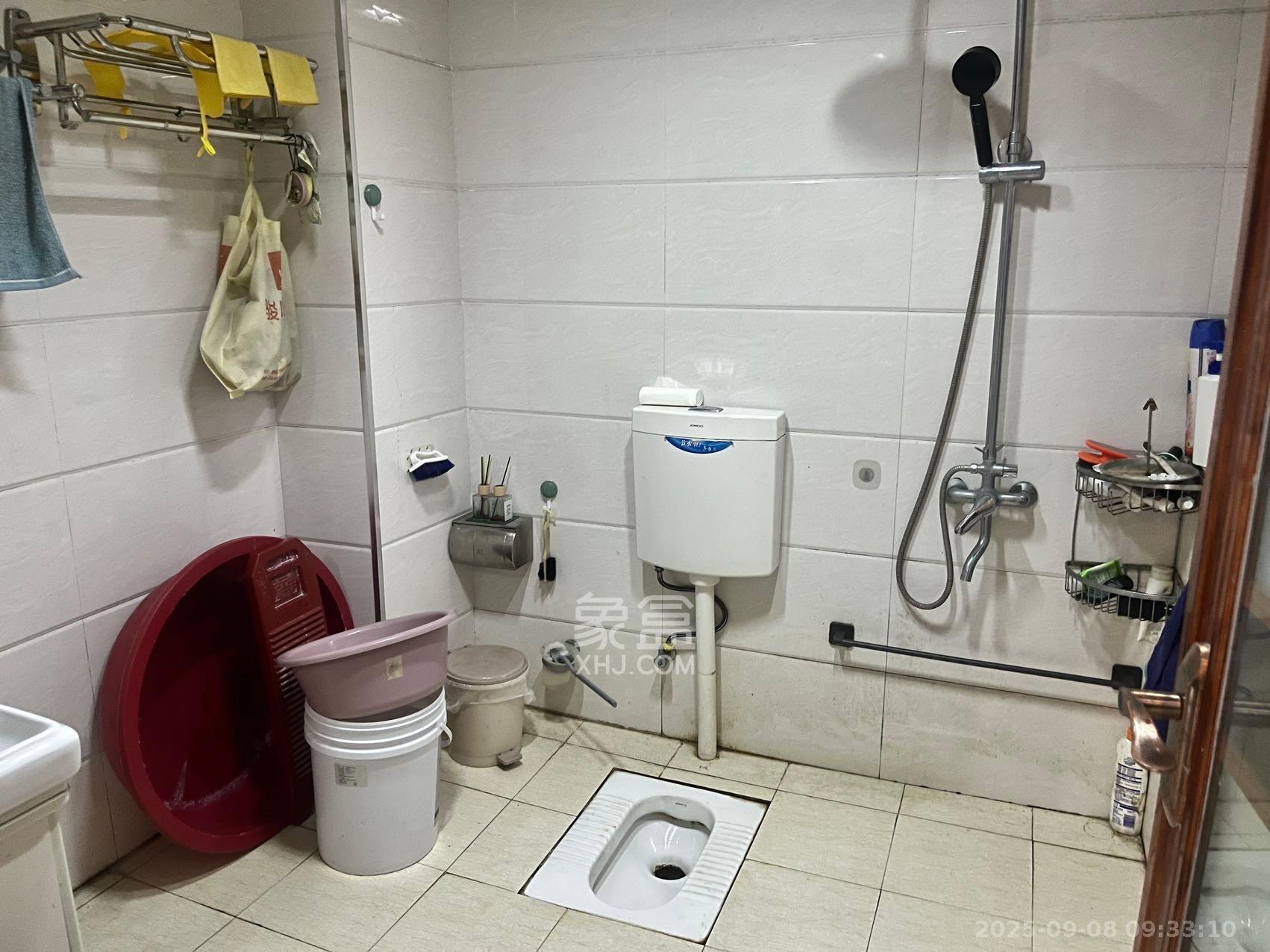 欧莱雅郡  3室2厅1卫    2000.0元/月 欧莱雅郡  3室2厅1卫    2000.0元/月室内图