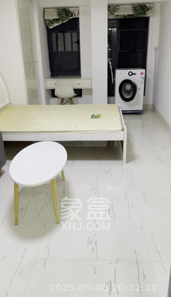 中建芙蓉嘉苑  1室1厅1卫    1200.0元/月 中建芙蓉嘉苑  1室1厅1卫    1200.0元/月