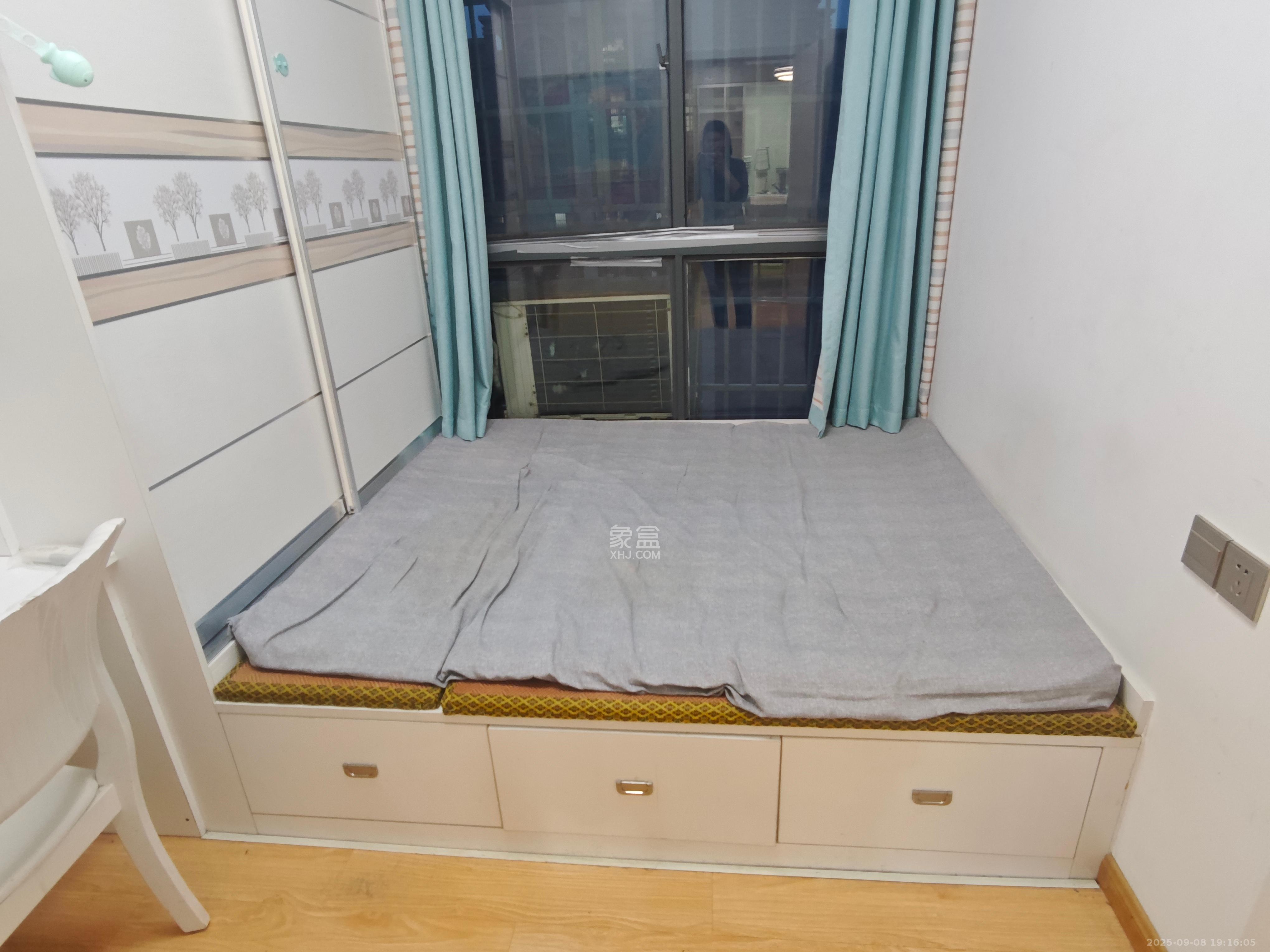 海德公园  3室2厅2卫    2300.0元/月 海德公园  3室2厅2卫    2300.0元/月室内图