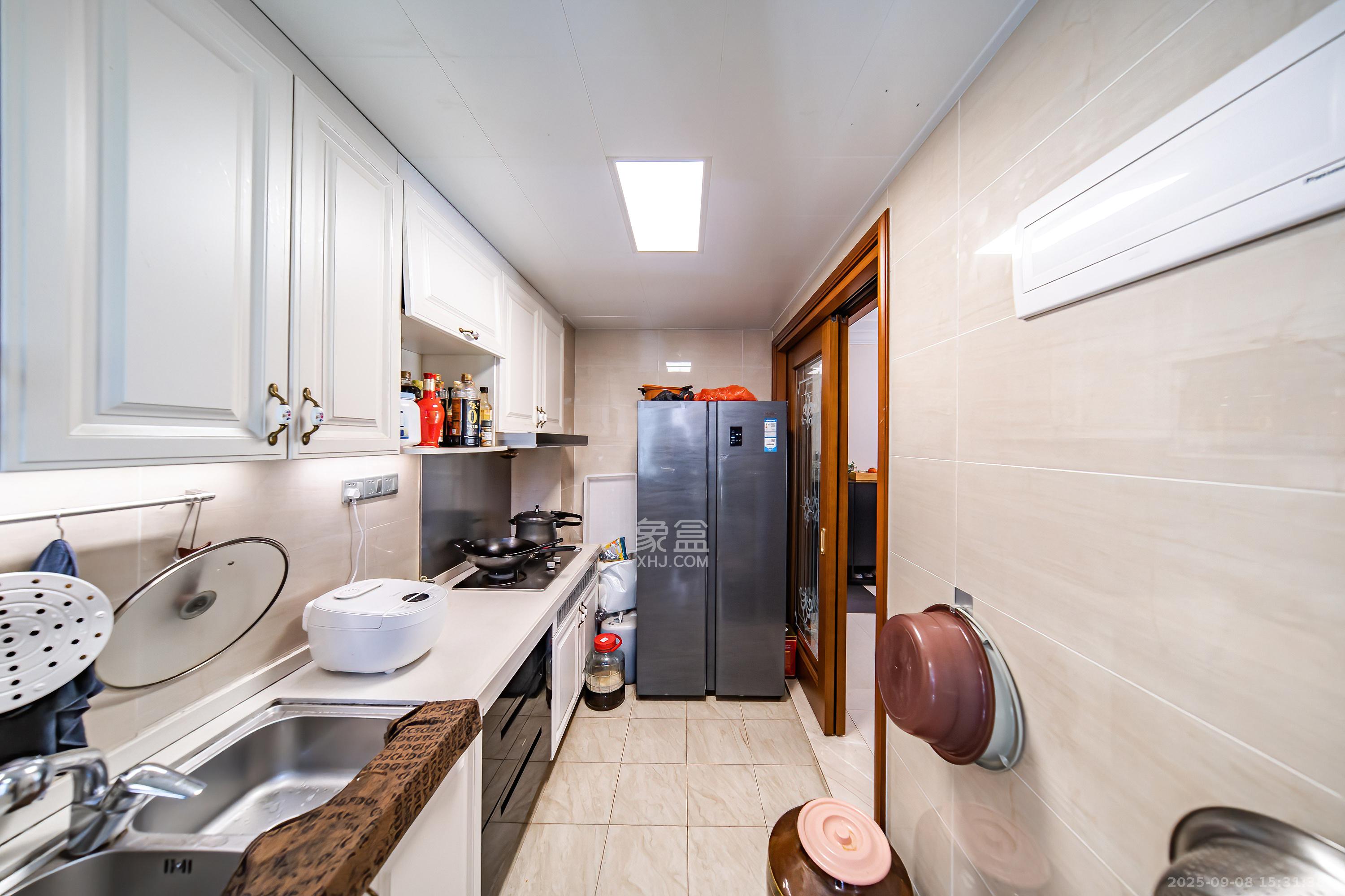 恒大文化旅游城A区  2室2厅1卫    50.8万 恒大文化旅游城A区  2室2厅1卫    50.8万厨房