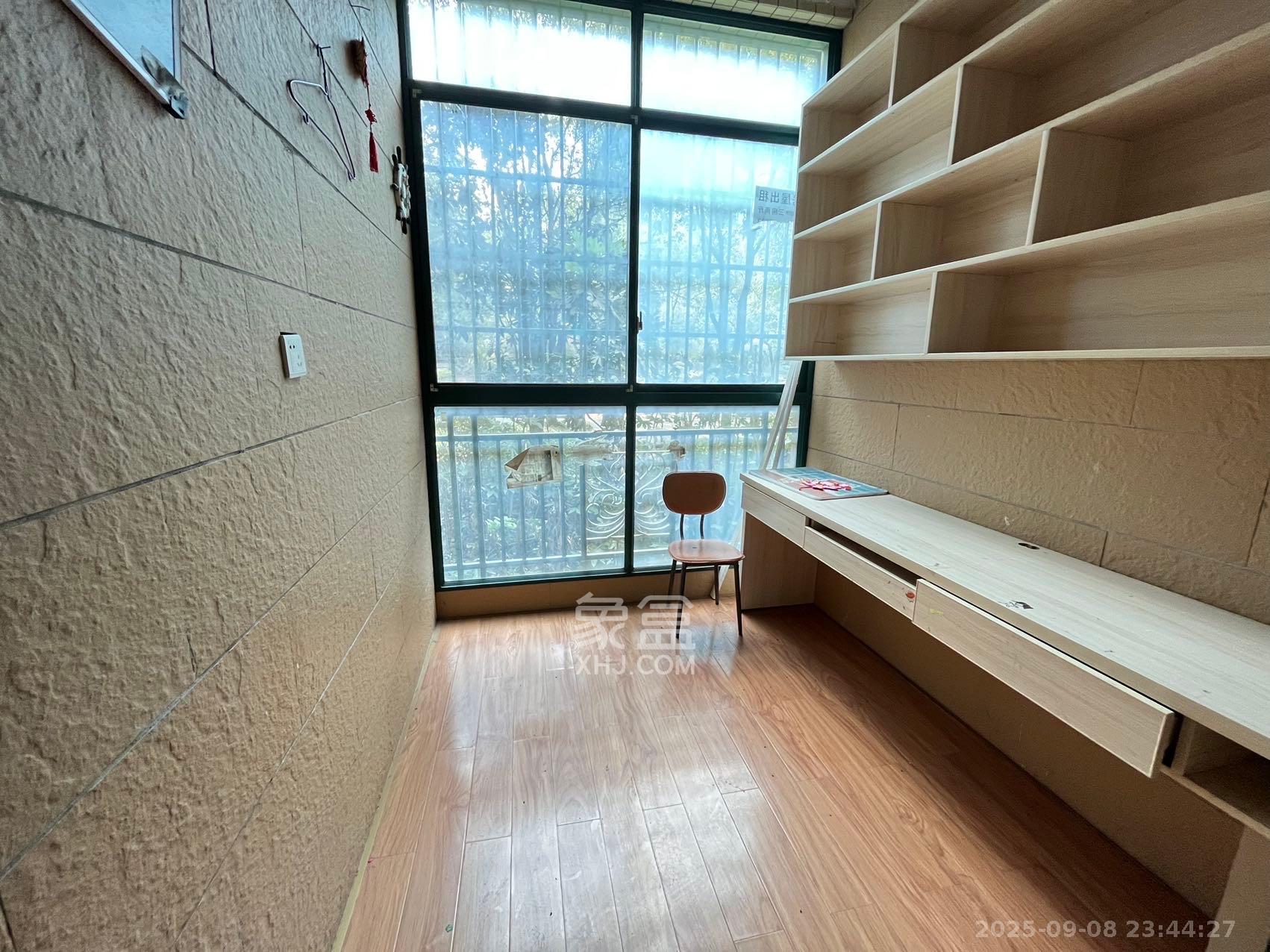 恒大城 3室2厅1卫 2700.0元/月 恒大城 3室2厅1卫 2700.0元/月室内图