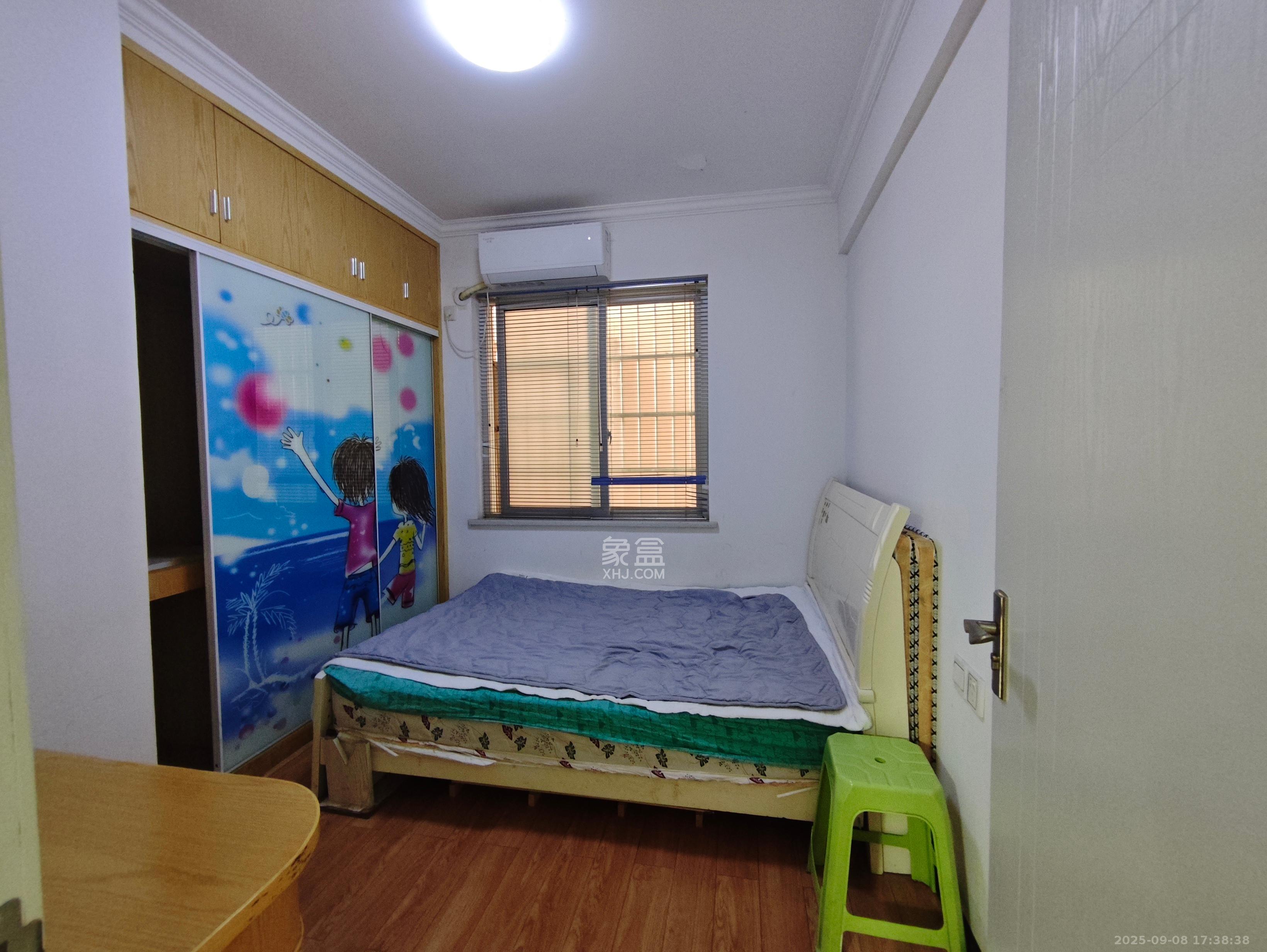 圣力华苑 3室2厅1卫 1600.00元/月 圣力华苑 3室2厅1卫 1600.00元/月室内图