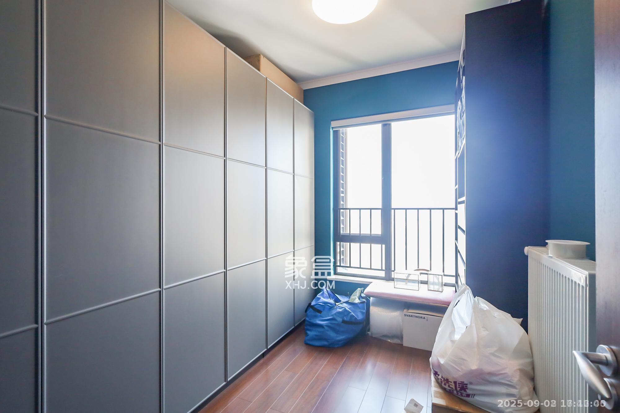 万科里金域国际  3室2厅1卫    4200.0元/月 万科里金域国际  3室2厅1卫    4200.0元/月室内图