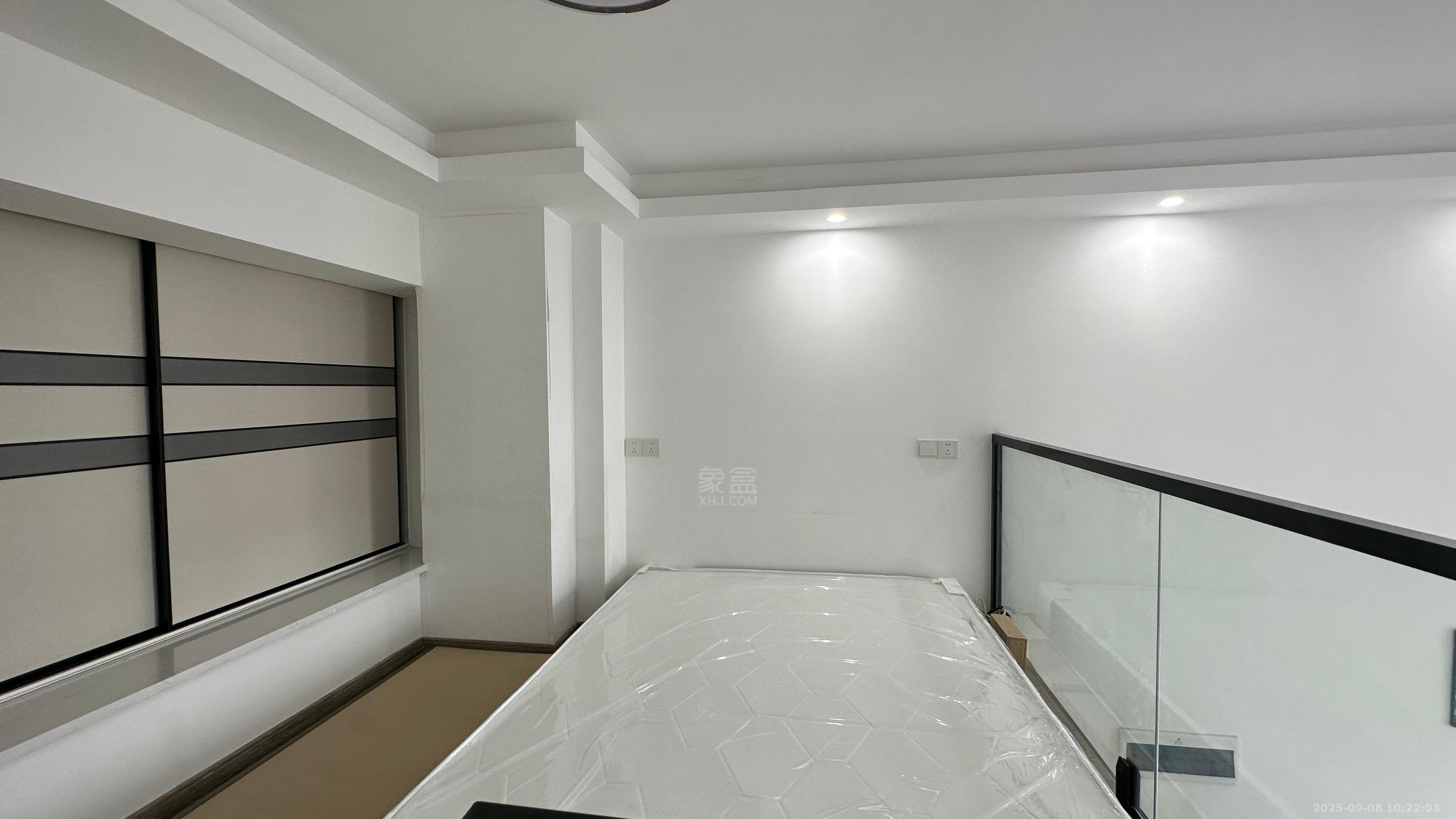 紫金华府 1室0厅0卫 1800.0元/月 紫金华府 1室0厅0卫 1800.0元/月室内图