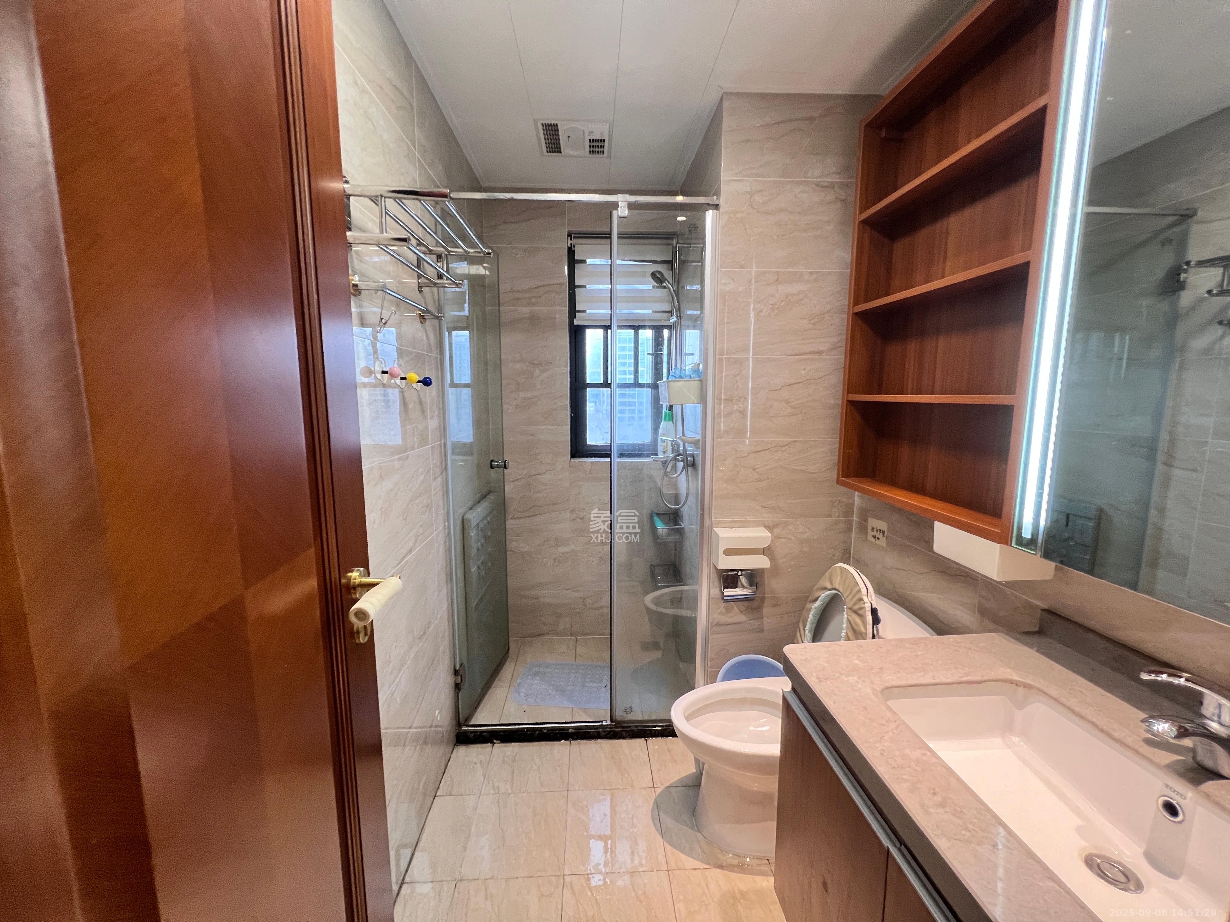 恒大国际广场  3室1厅1卫    2500.0元/月室内图