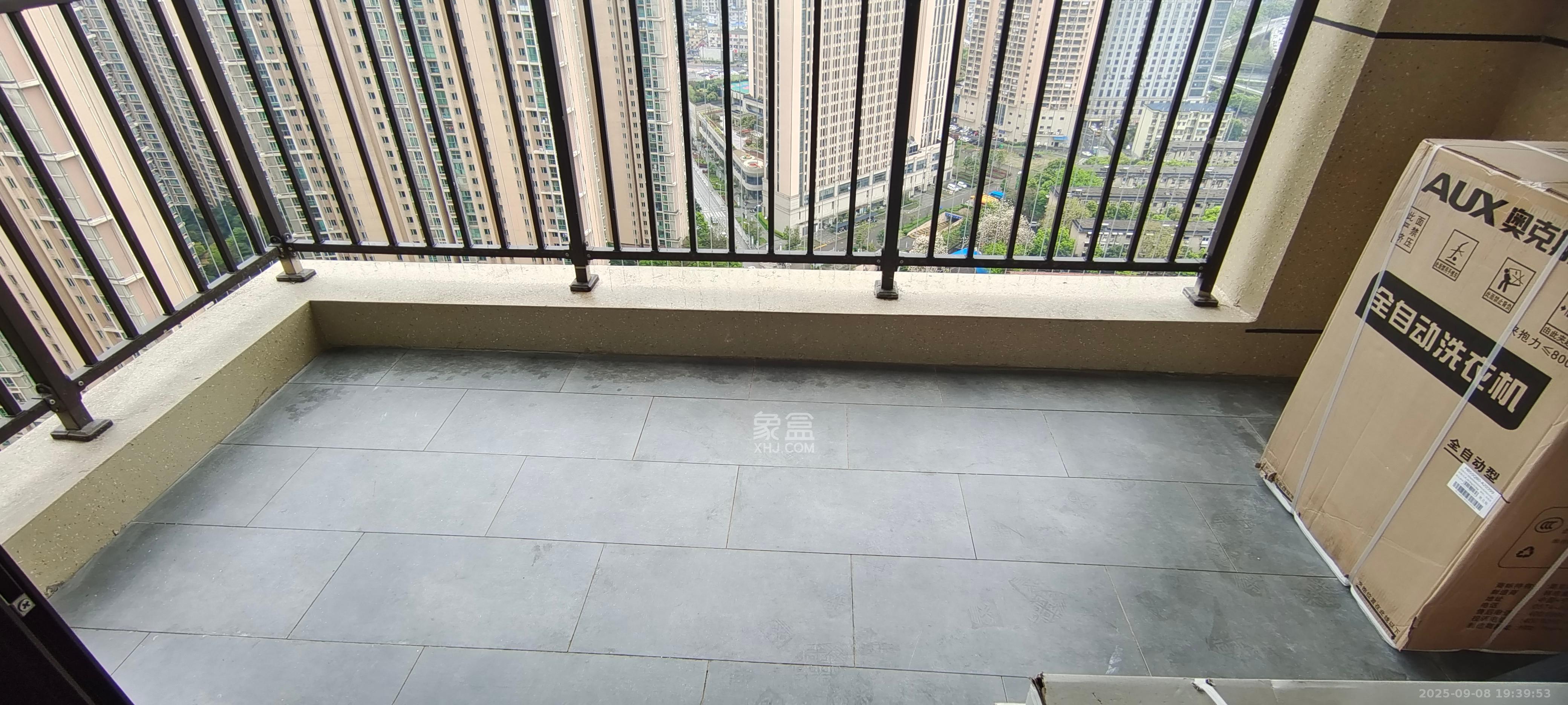 保利大都汇一期、二期 3室2厅2卫 3000.0元/月 保利大都汇一期、二期 3室2厅2卫 3000.0元/月室内图