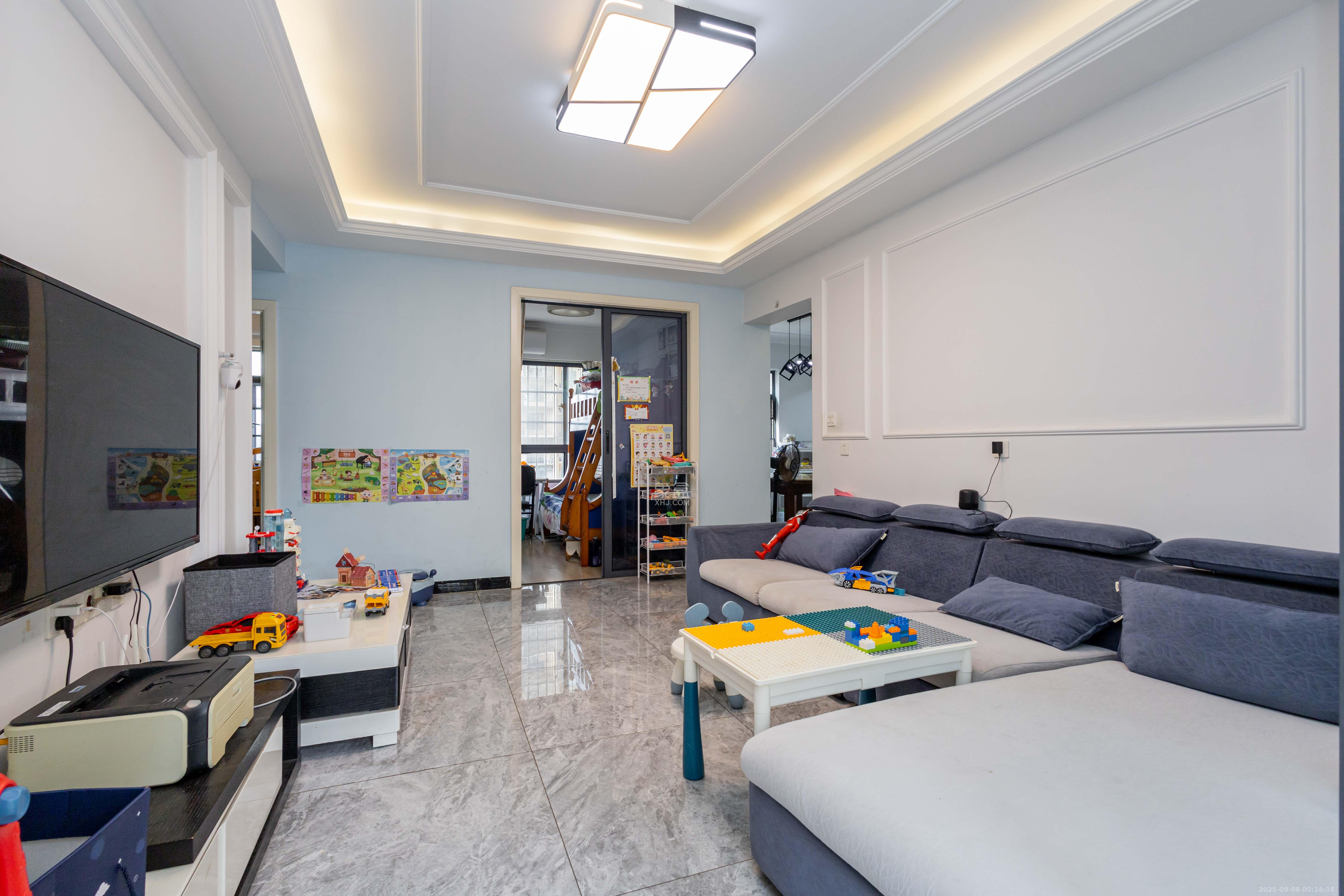 中国铁建国际城二期  3室2厅1卫    66.8万客厅