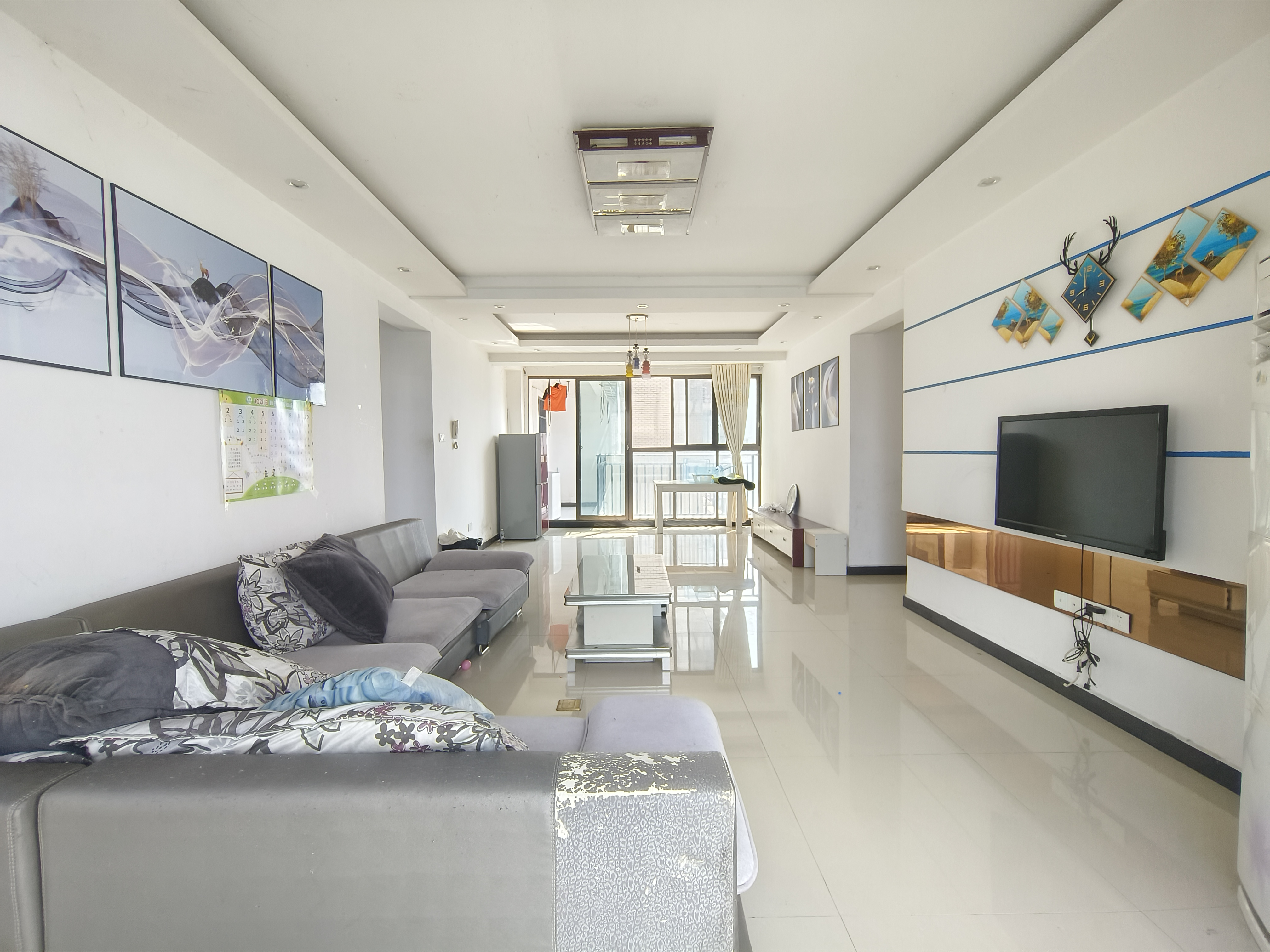 维港十字街 3室2厅2卫 2500.0元/月 维港十字街 3室2厅2卫 2500.0元/月室内图