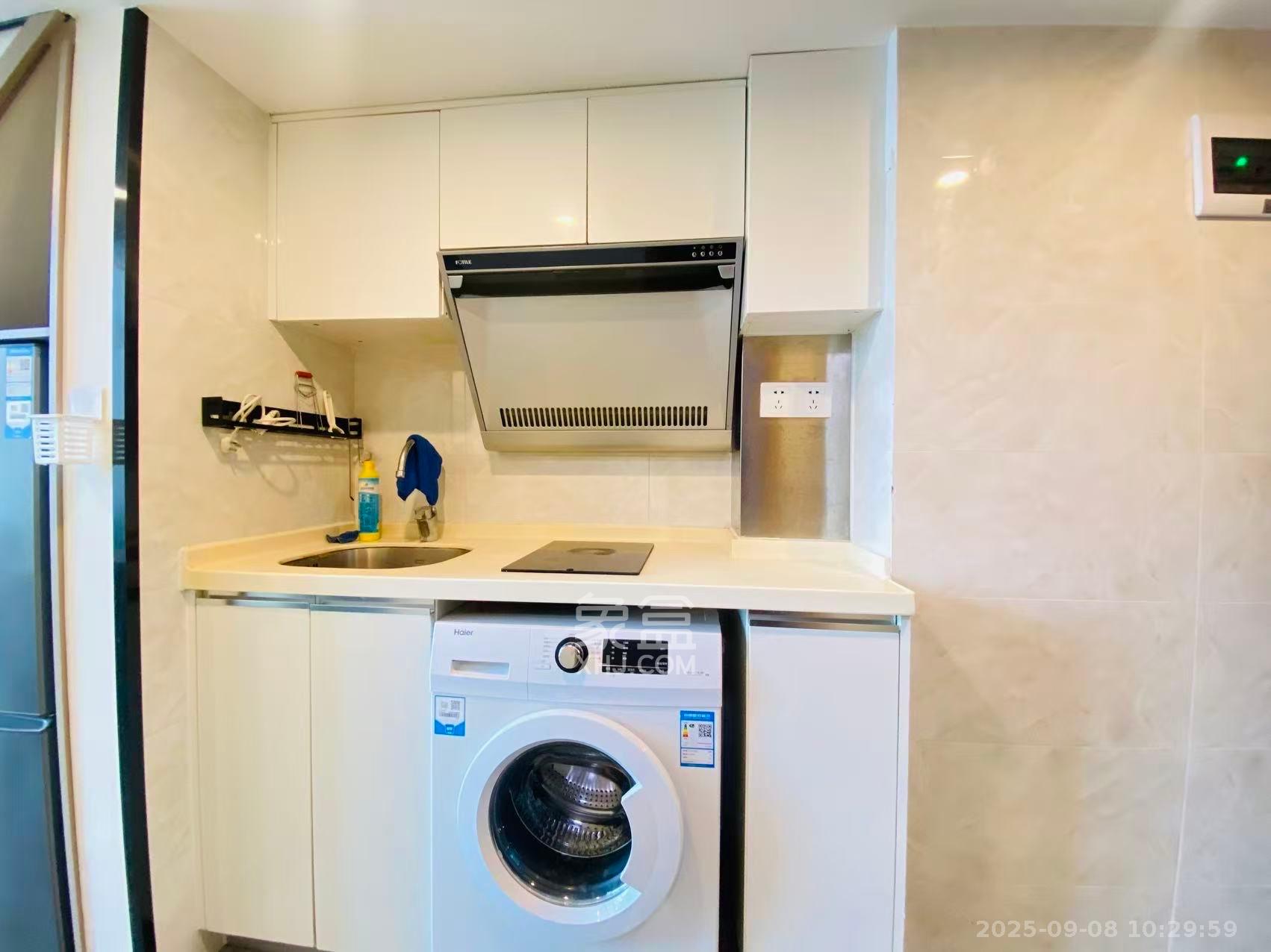 卓越浅水湾  1室1厅1卫    1700.0元/月 卓越浅水湾  1室1厅1卫    1700.0元/月室内图