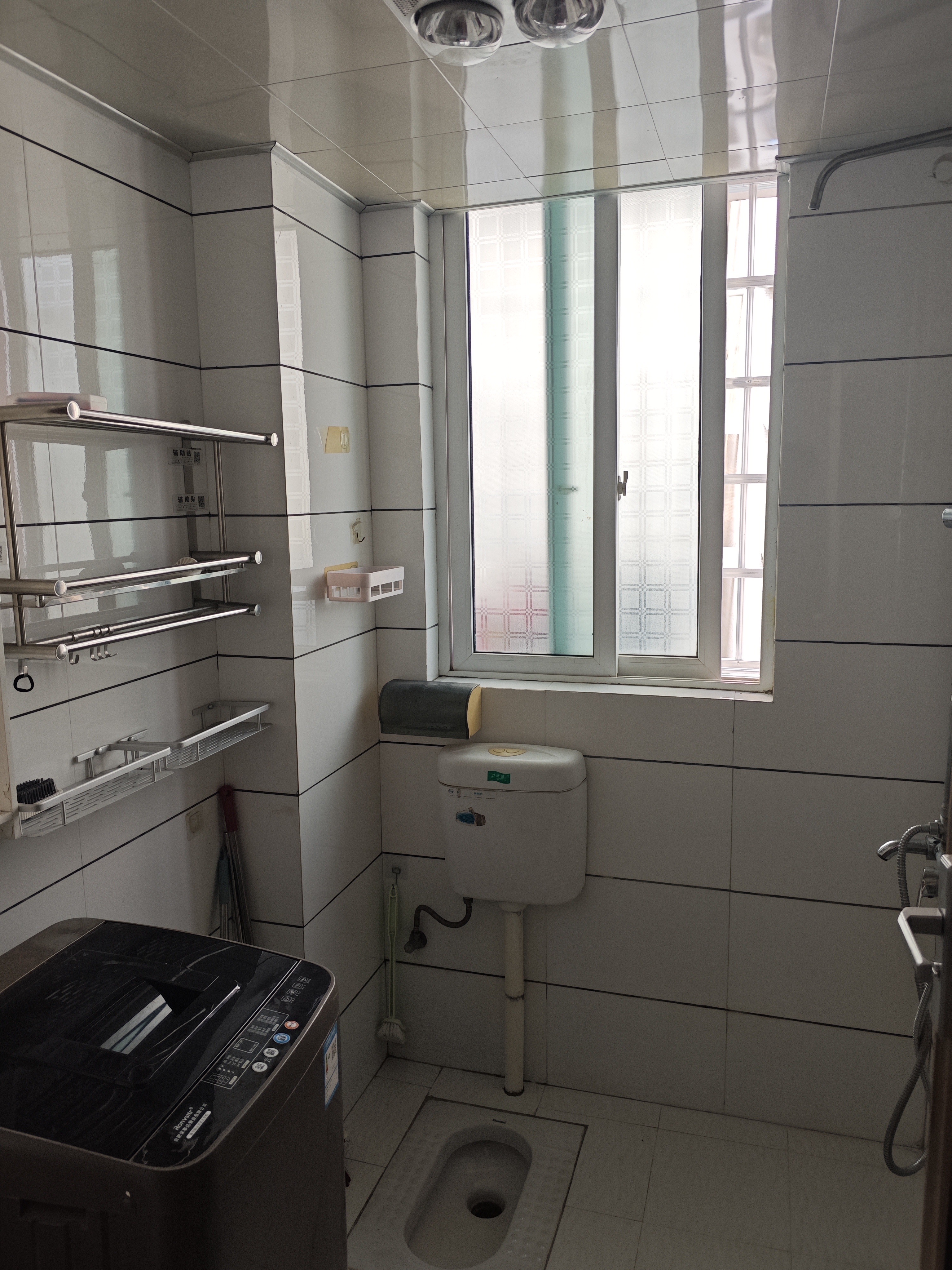 欣业苑  1室0厅0卫    1200.0元/月 欣业苑  1室0厅0卫    1200.0元/月室内图