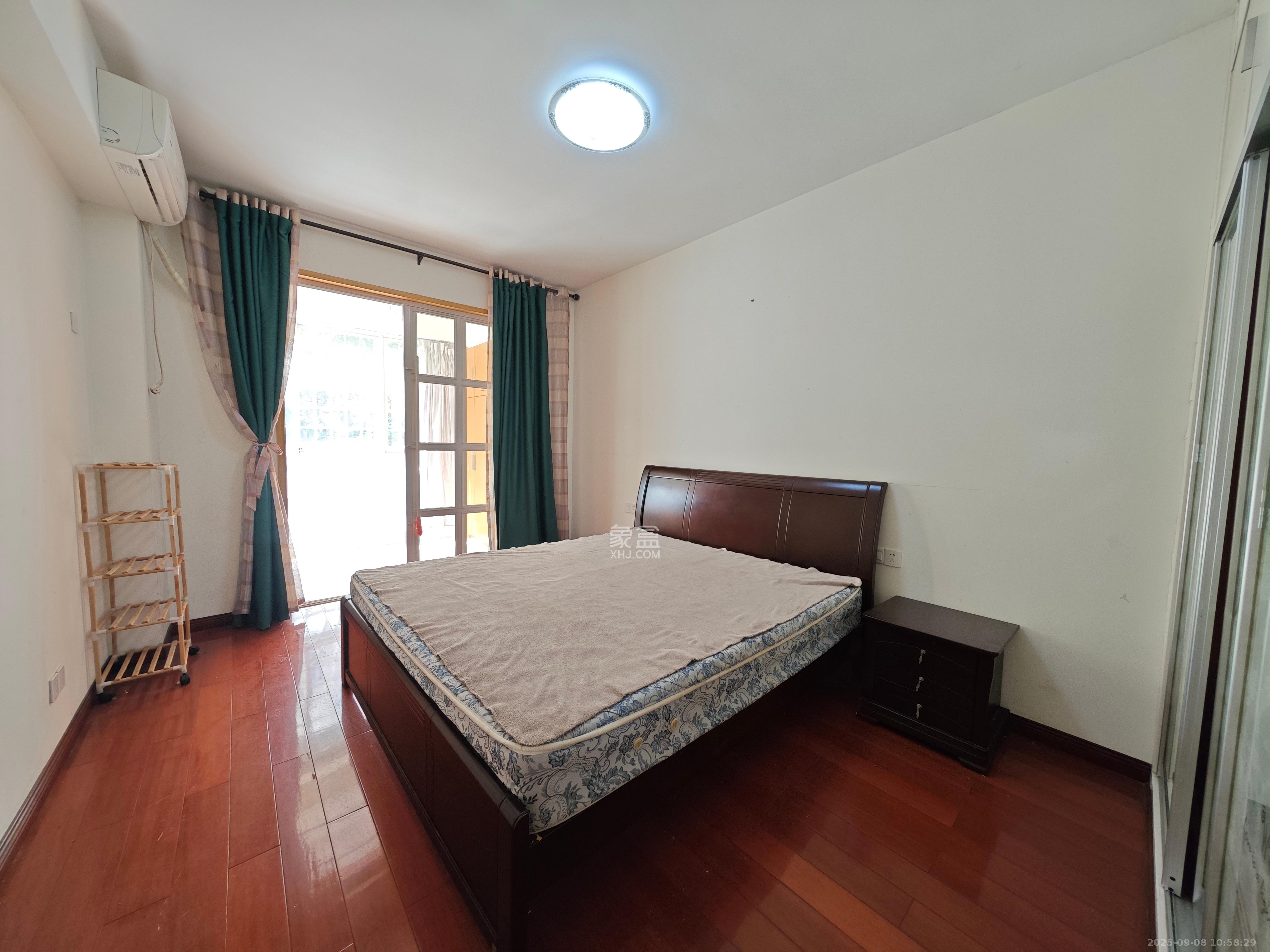 华银园 3室2厅2卫 2500.0元/月 华银园 3室2厅2卫 2500.0元/月室内图