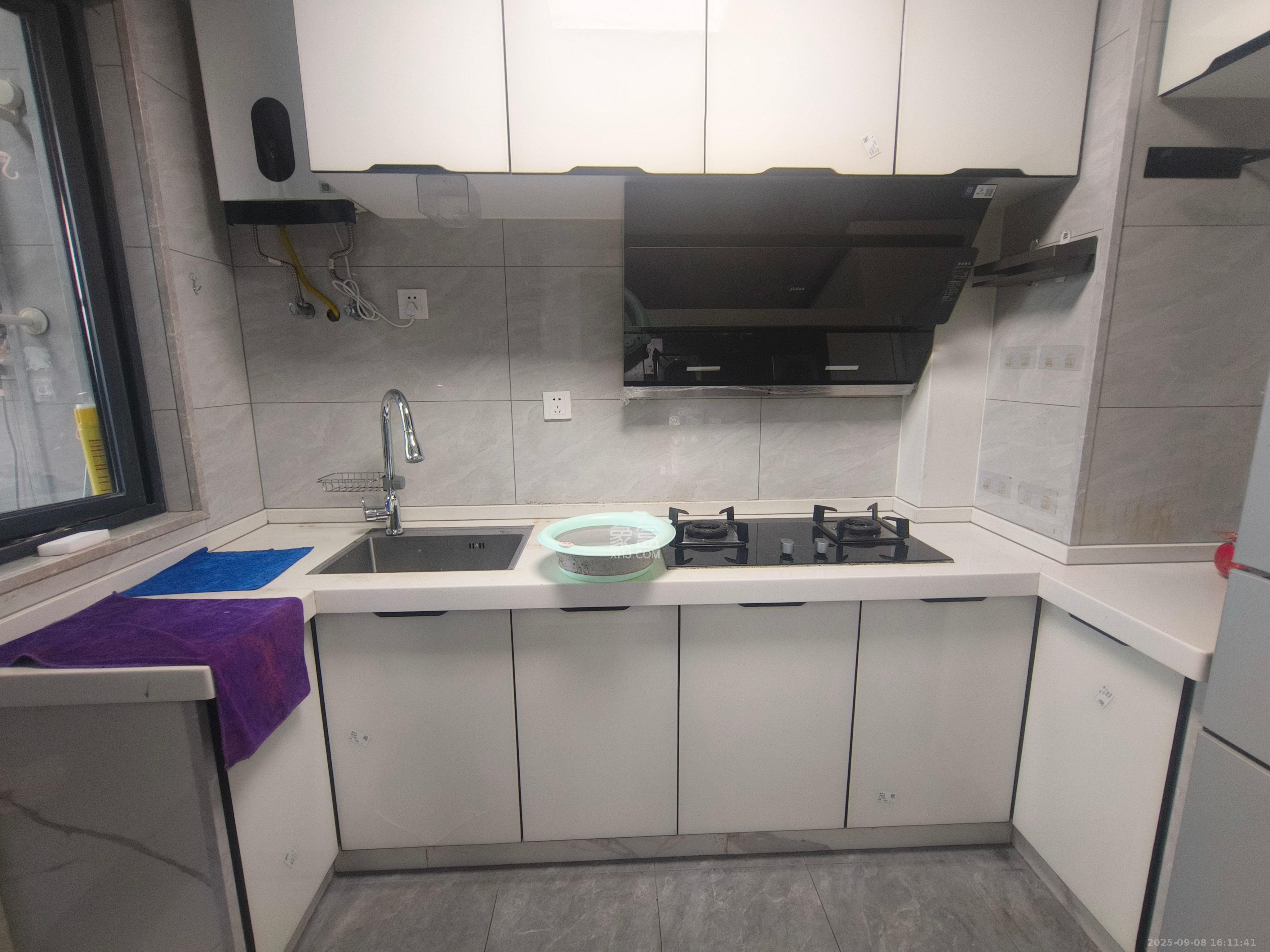 长房东旭国际 3室2厅2卫 3200.0元/月 长房东旭国际 3室2厅2卫 3200.0元/月室内图