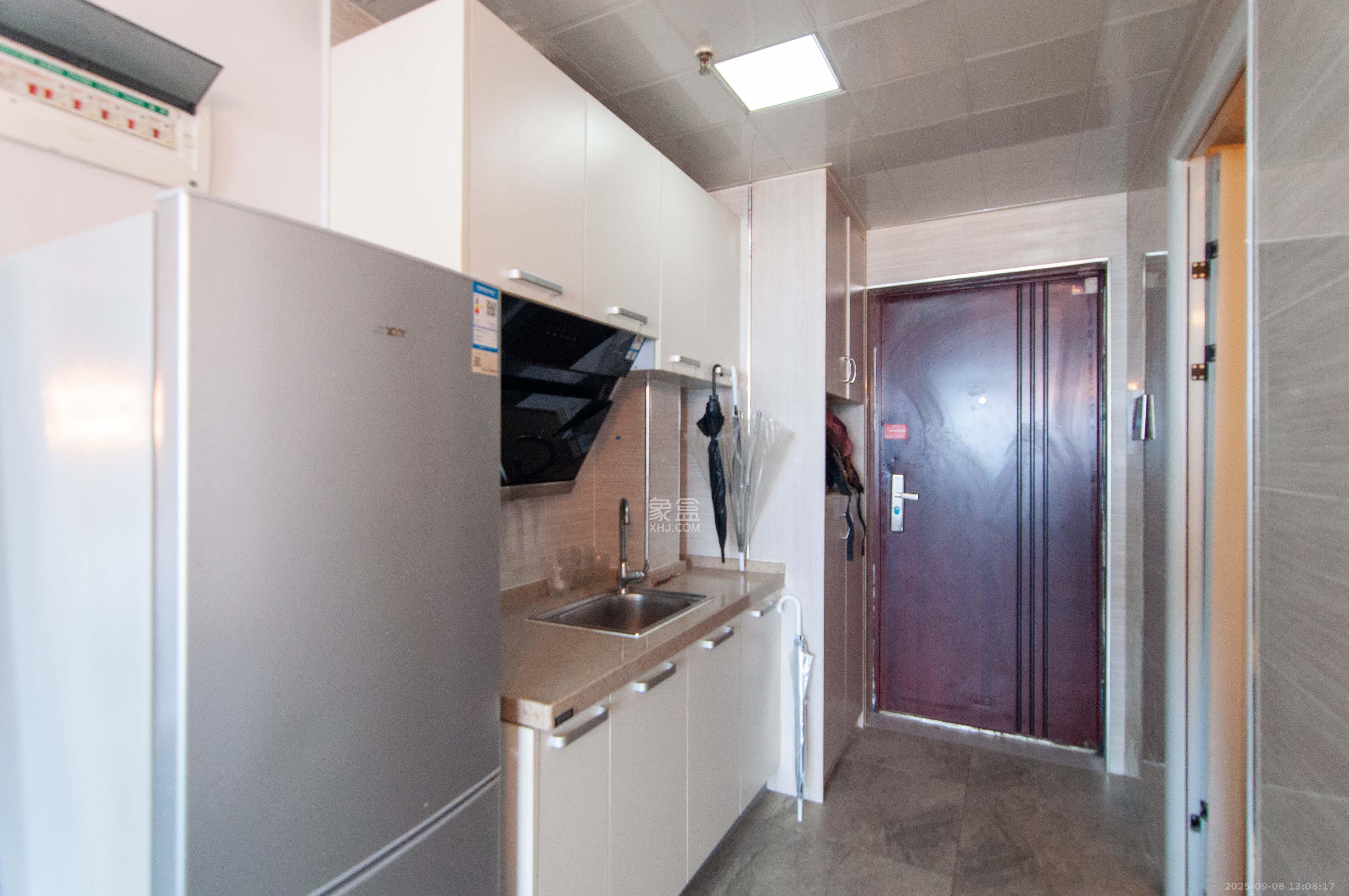 达美美立方  1室1厅1卫    29.8万 达美美立方  1室1厅1卫    29.8万厨房