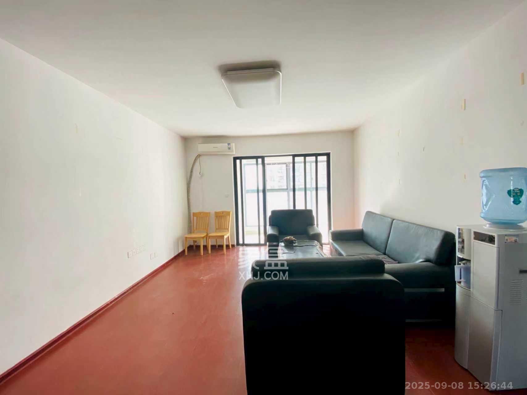 奥克斯广场  4室2厅1卫    3200.0元/月室内图