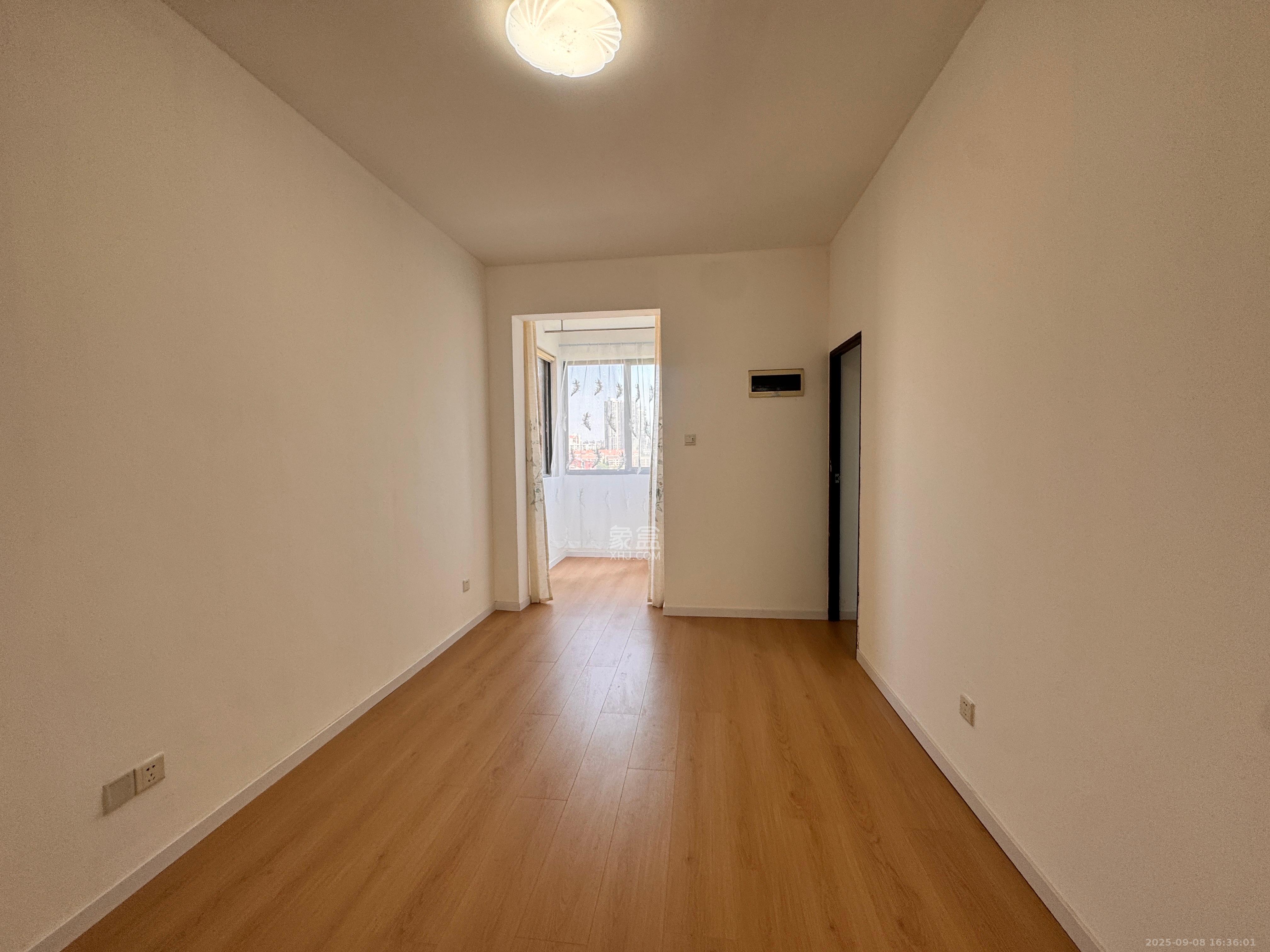 湖南省地震局单位宿舍 4室2厅2卫 3200.0元/月 湖南省地震局单位宿舍 4室2厅2卫 3200.0元/月室内图