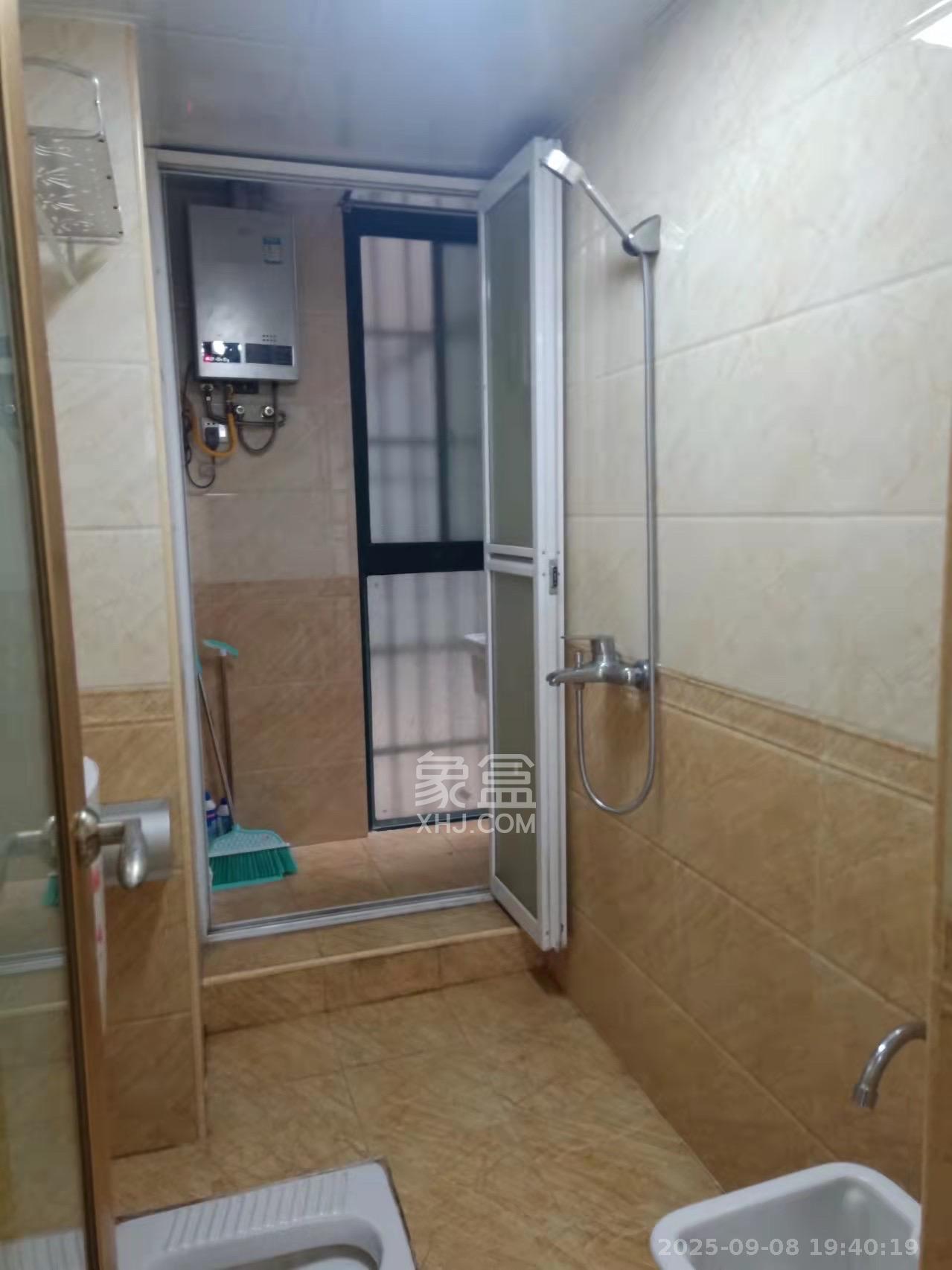 才子佳郡 3室2厅2卫 1700.0元/月 才子佳郡 3室2厅2卫 1700.0元/月室内图