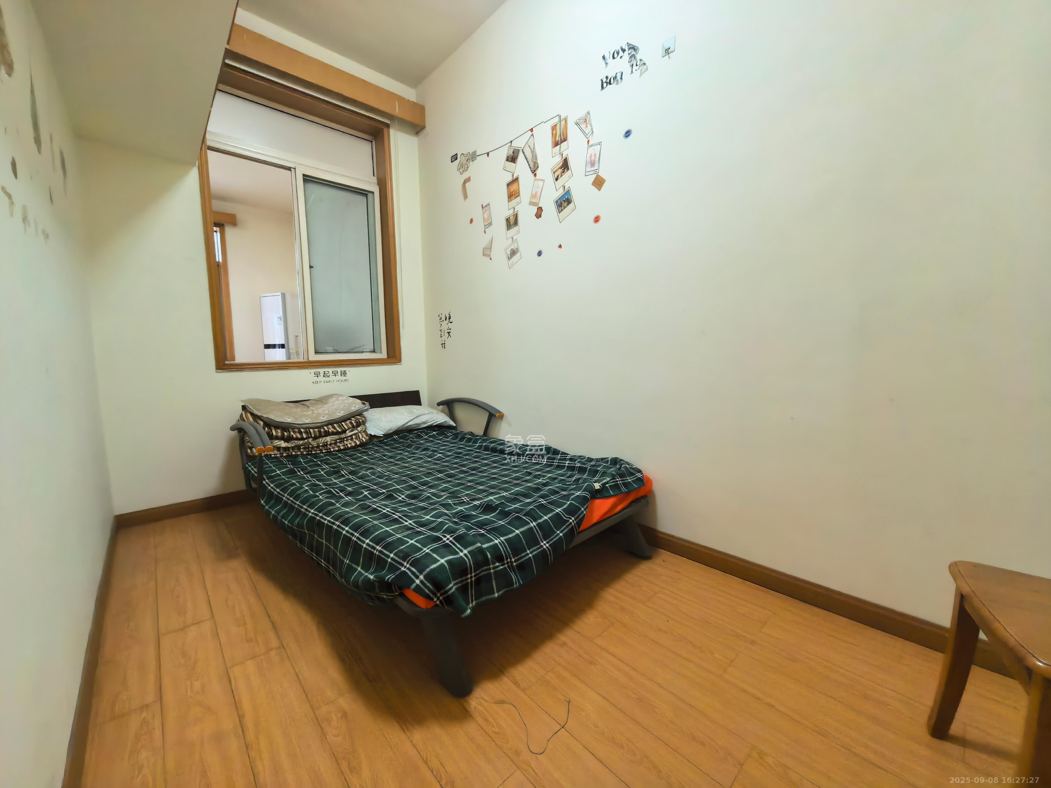 省水院宿舍  3室2厅1卫    2000.0元/月室内图