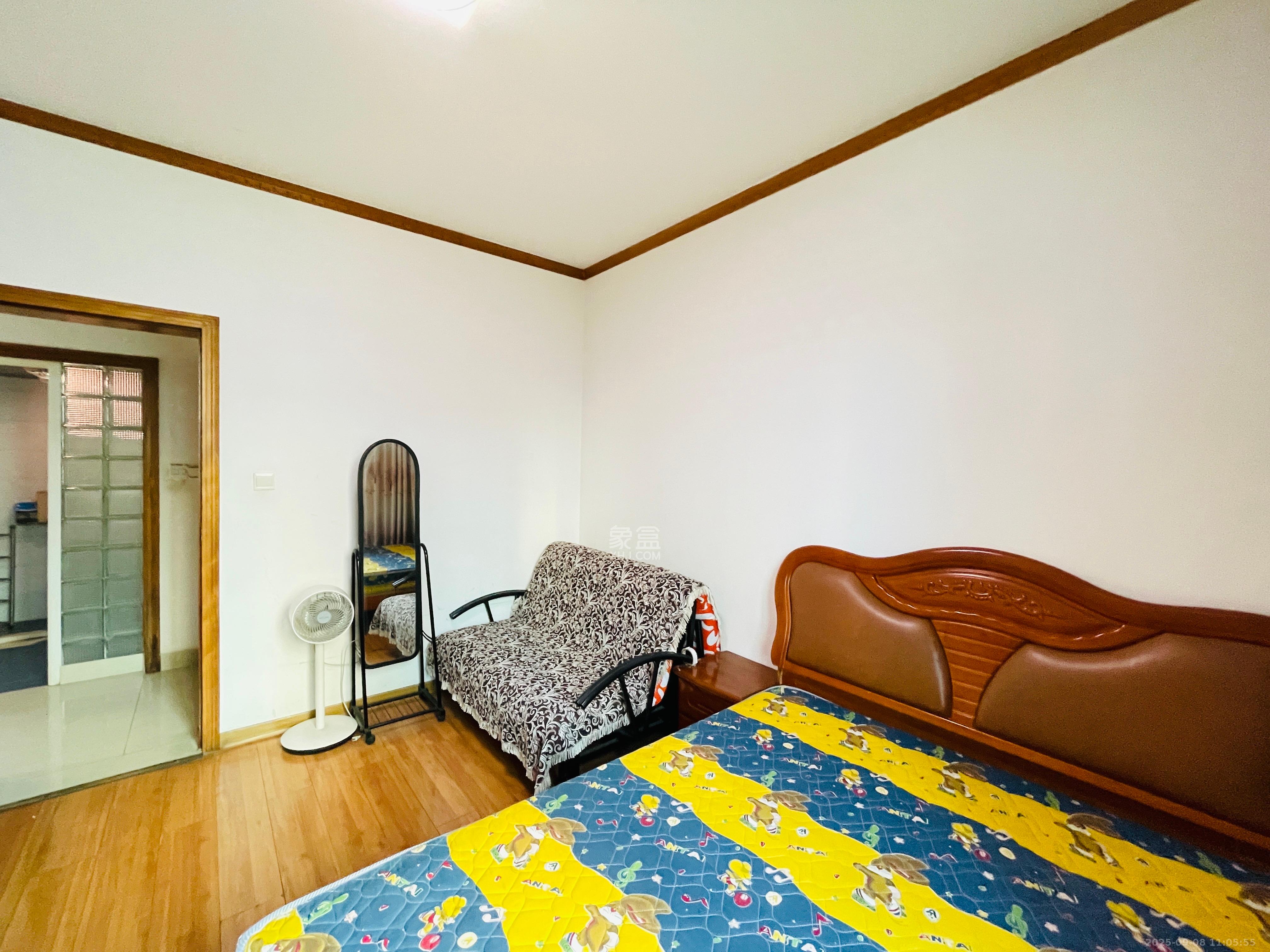 维一星城  2室2厅1卫    3200.0元/月室内图