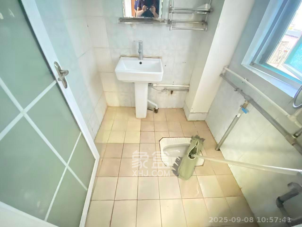 长沙市自来水公司住宅小区(白沙路119号)  2室1厅1卫    2000.0元/月 长沙市自来水公司住宅小区(白沙路119号)  2室1厅1卫    2000.0元/月室内图