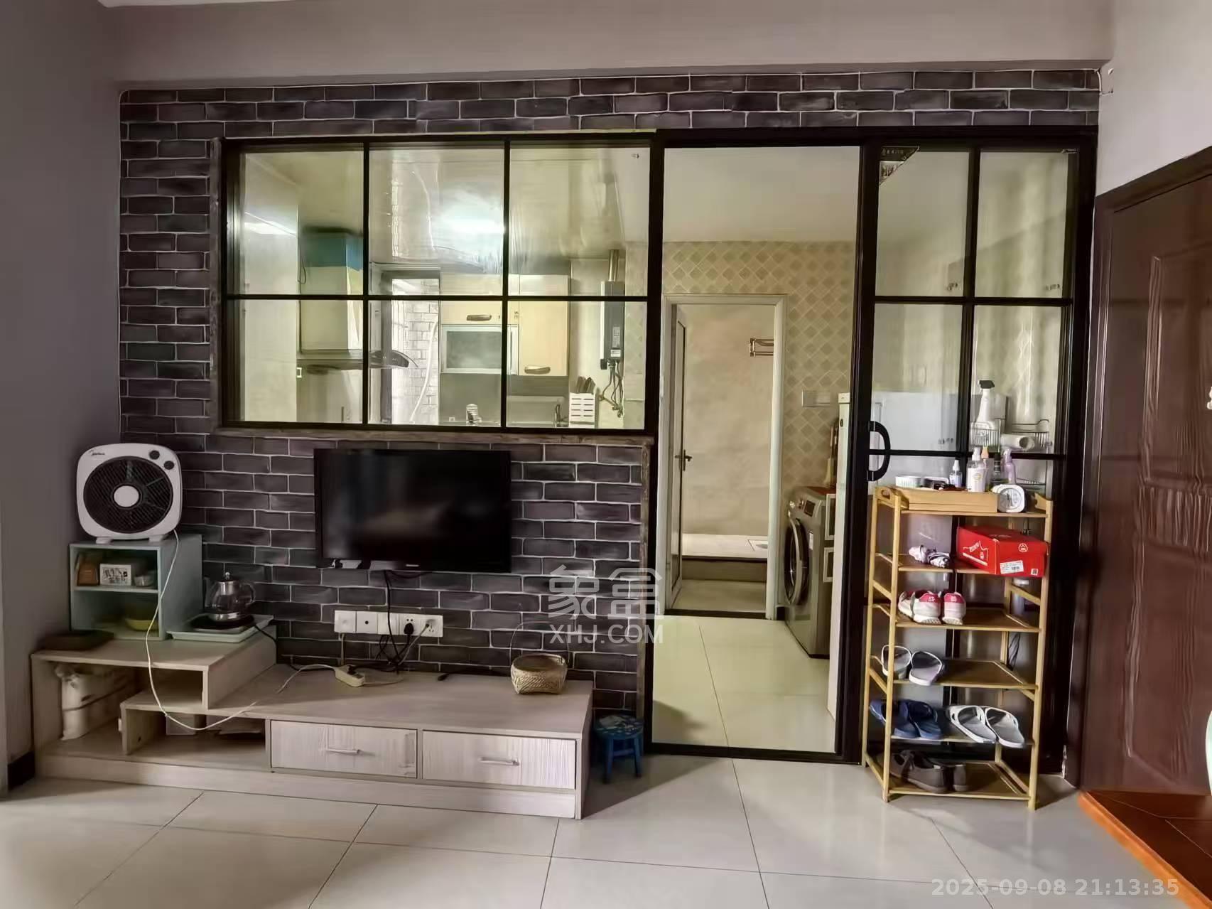 锦绣世纪  1室1厅1卫    1800.0元/月 锦绣世纪  1室1厅1卫    1800.0元/月室内图