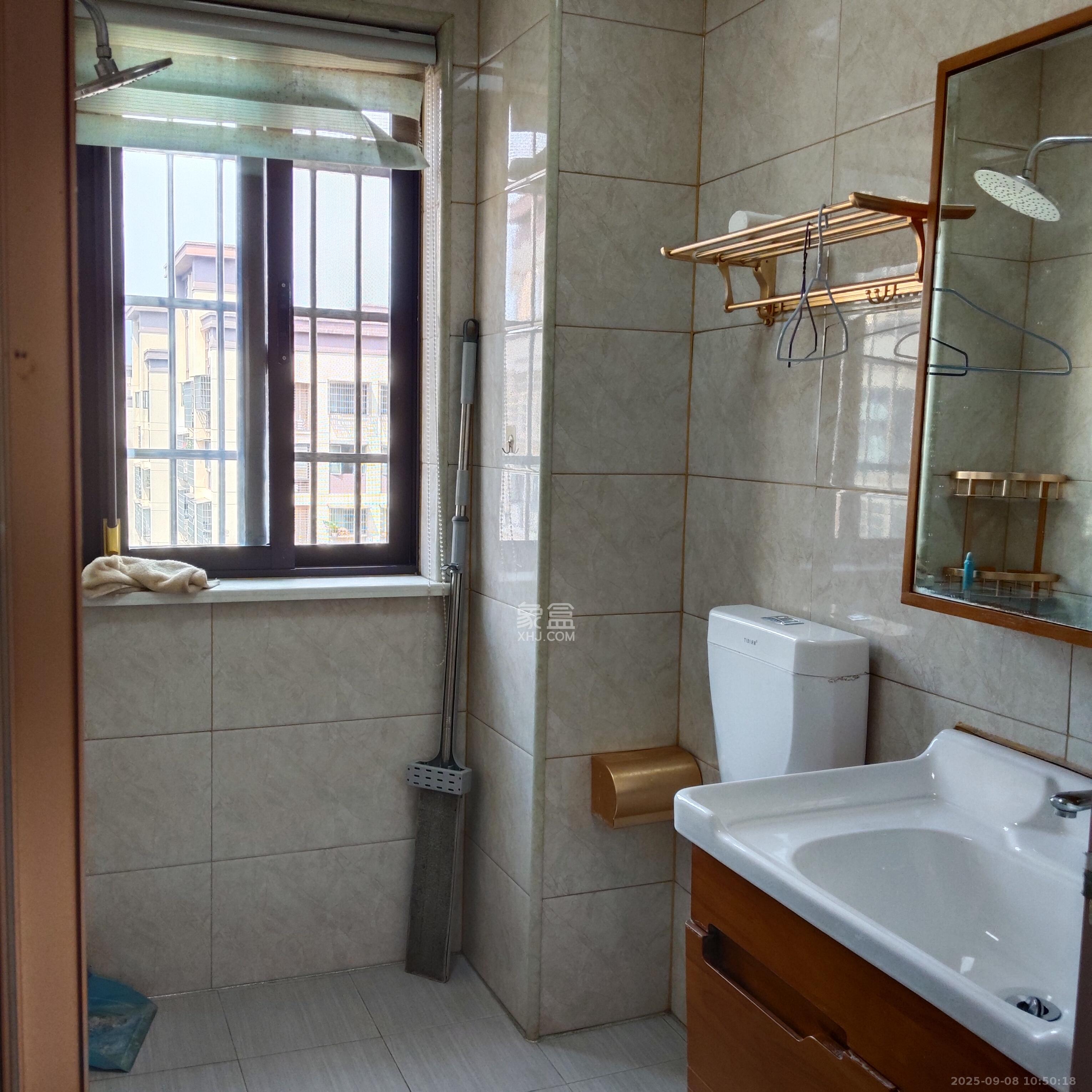 和康园小区 1室0厅0卫 1800.0元/月 和康园小区 1室0厅0卫 1800.0元/月室内图