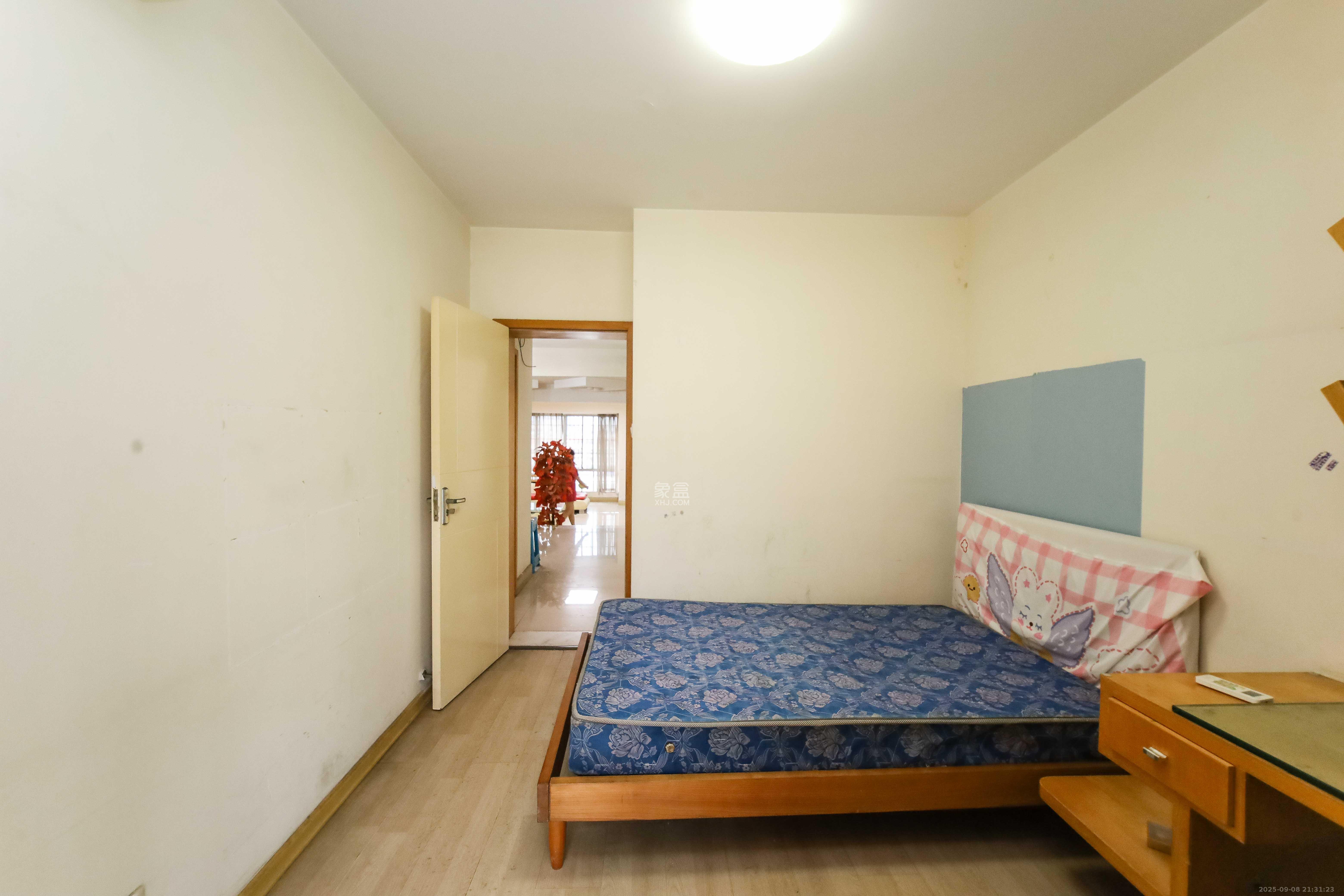 新世纪家园 3室2厅1卫 85.0万 新世纪家园 3室2厅1卫 85.0万卧室