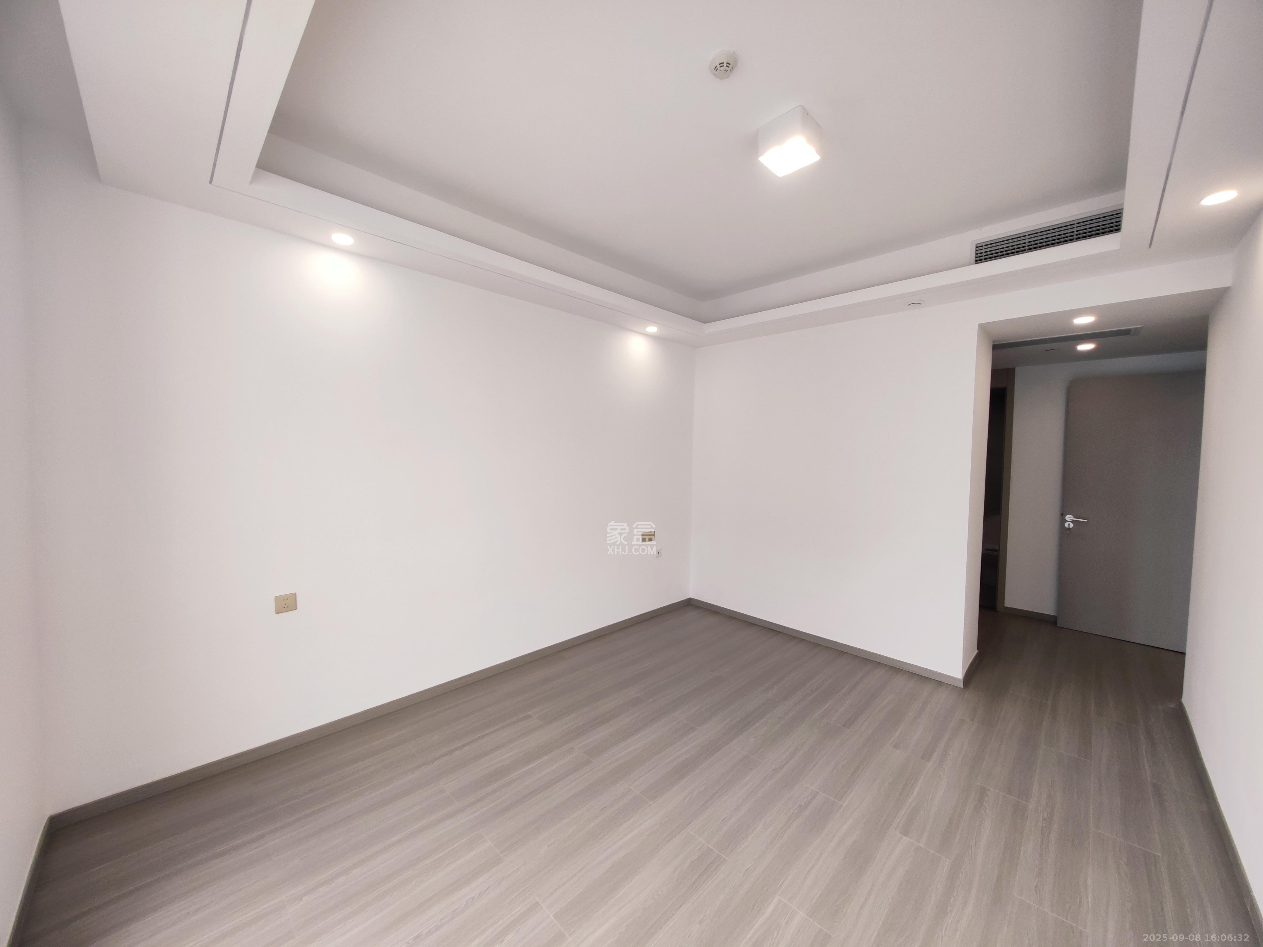 富兴时代御城  3室2厅2卫    7500.0元/月室内图