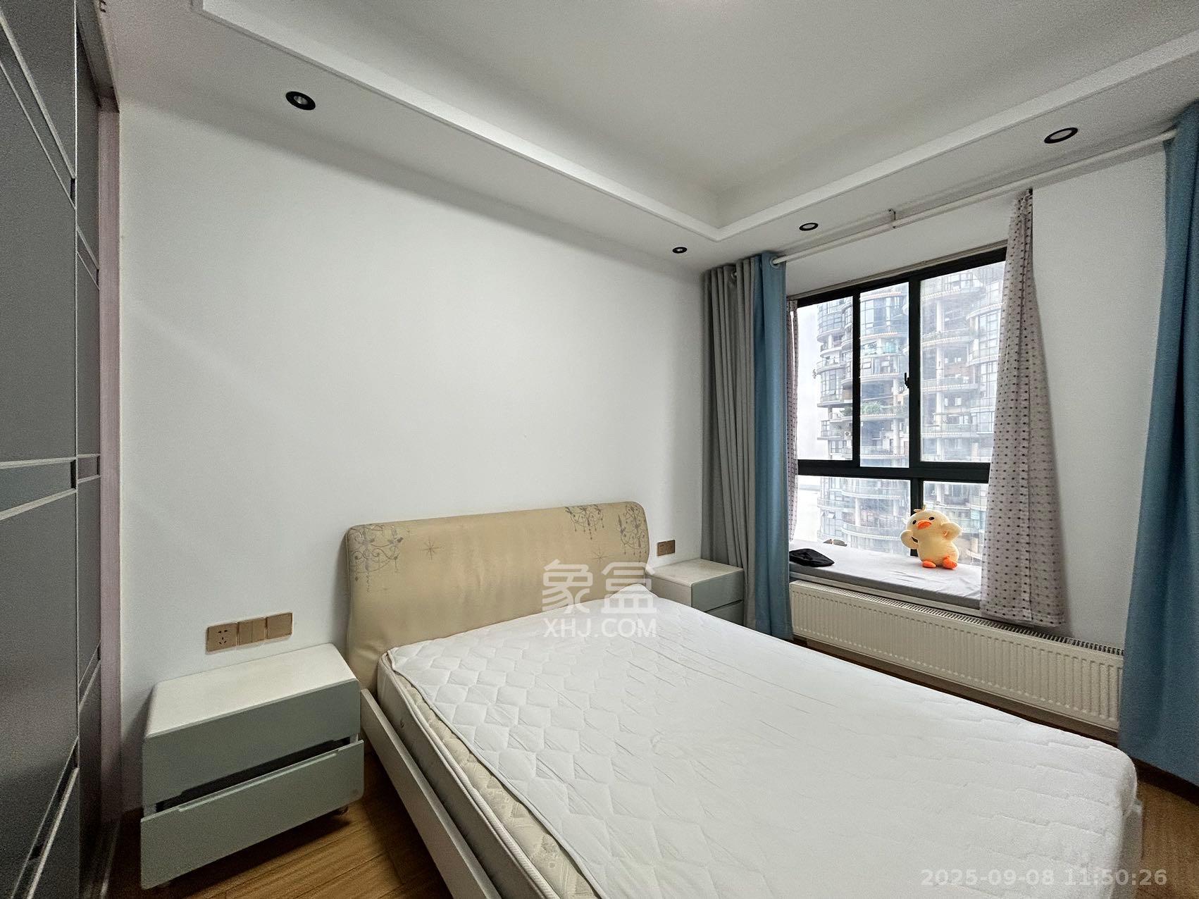 湘江世纪城湘江豪庭 4室2厅3卫 7000.0元/月 湘江世纪城湘江豪庭 4室2厅3卫 7000.0元/月室内图