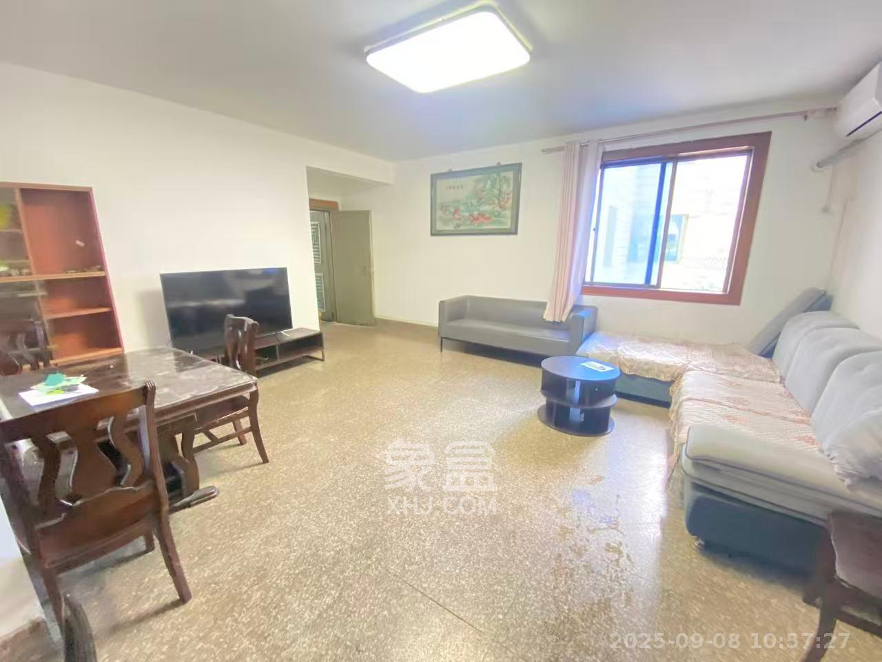 长沙市自来水公司住宅小区(白沙路119号)  2室1厅1卫    2000.0元/月 长沙市自来水公司住宅小区(白沙路119号)  2室1厅1卫    2000.0元/月室内图