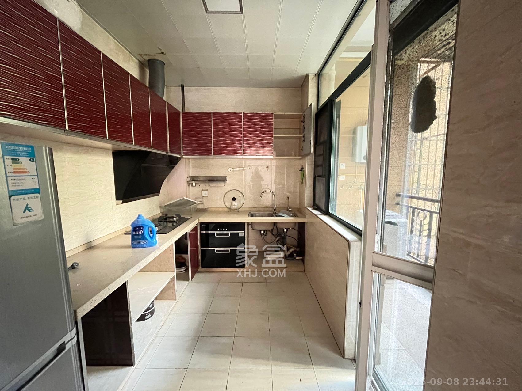 恒大城  3室2厅1卫    2700.0元/月室内图