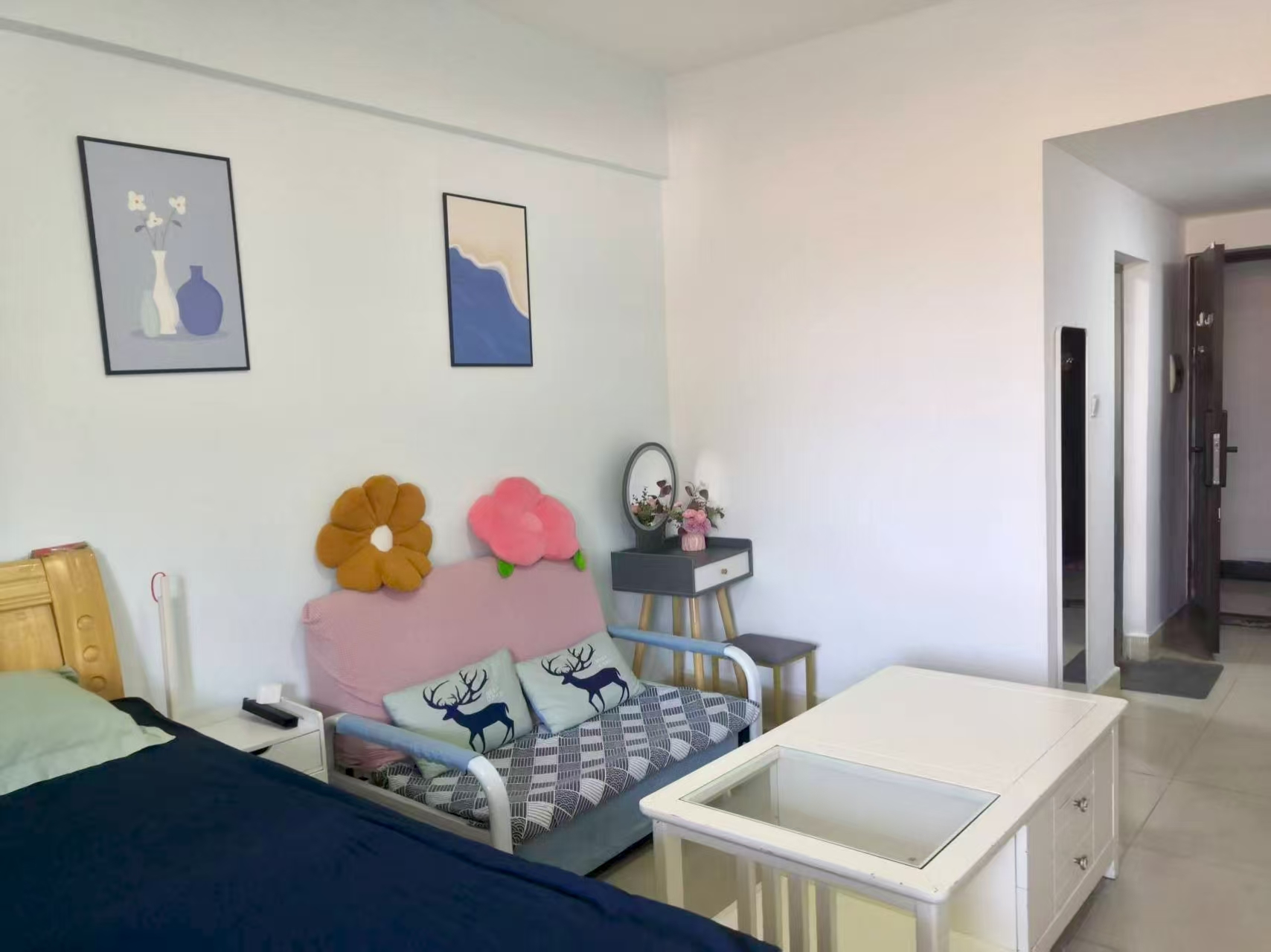 阳光假日公寓 1室1厅1卫 1500.0元/月 阳光假日公寓 1室1厅1卫 1500.0元/月室内图