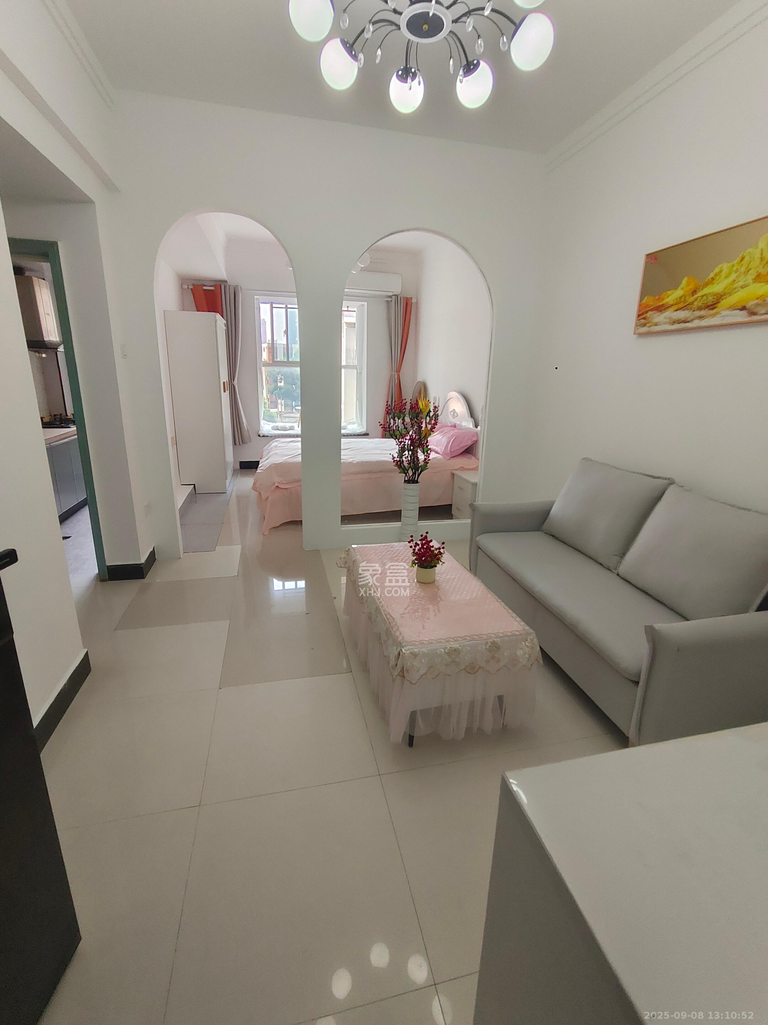 颐美会现代城 1室1厅1卫 2380.0元/月 颐美会现代城 1室1厅1卫 2380.0元/月室内图