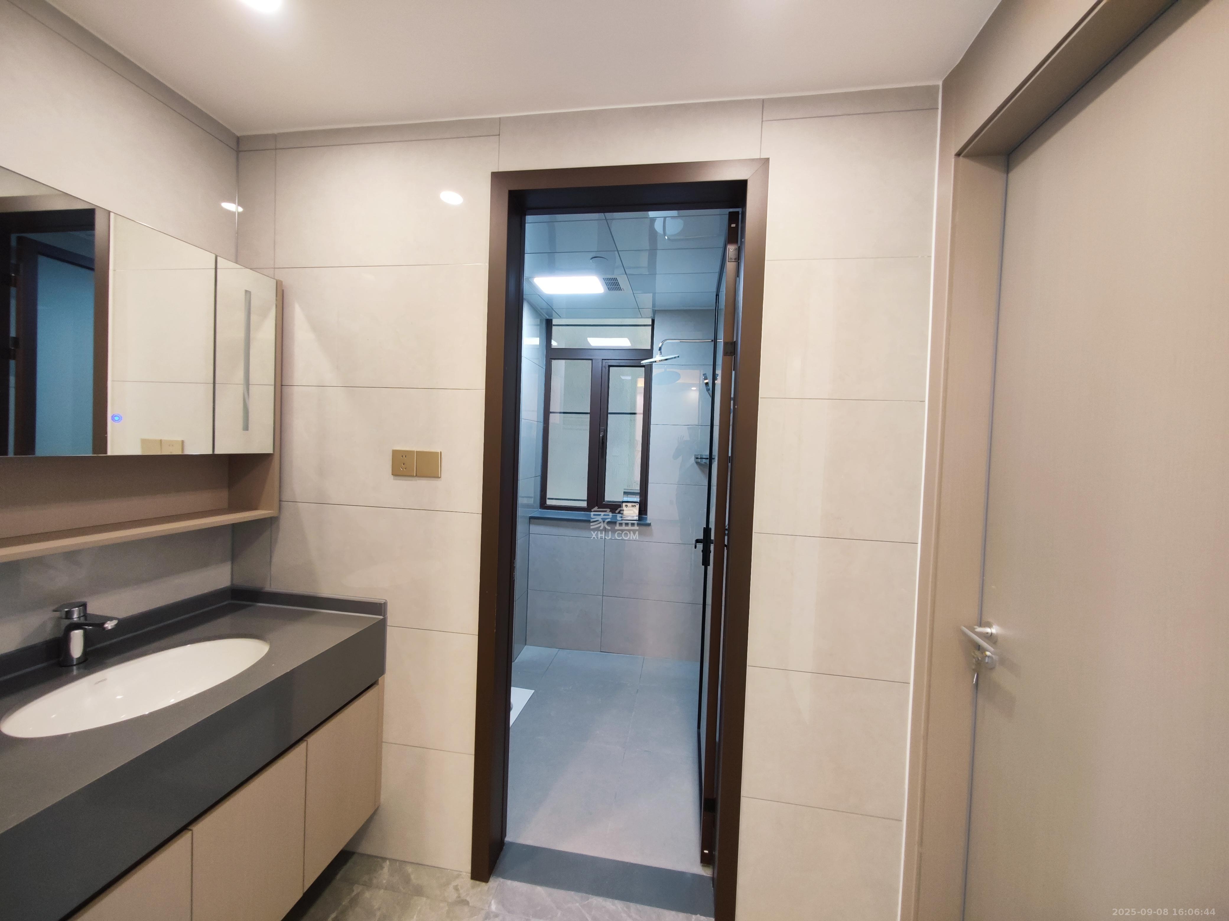 富兴时代御城  3室2厅2卫    7500.0元/月室内图