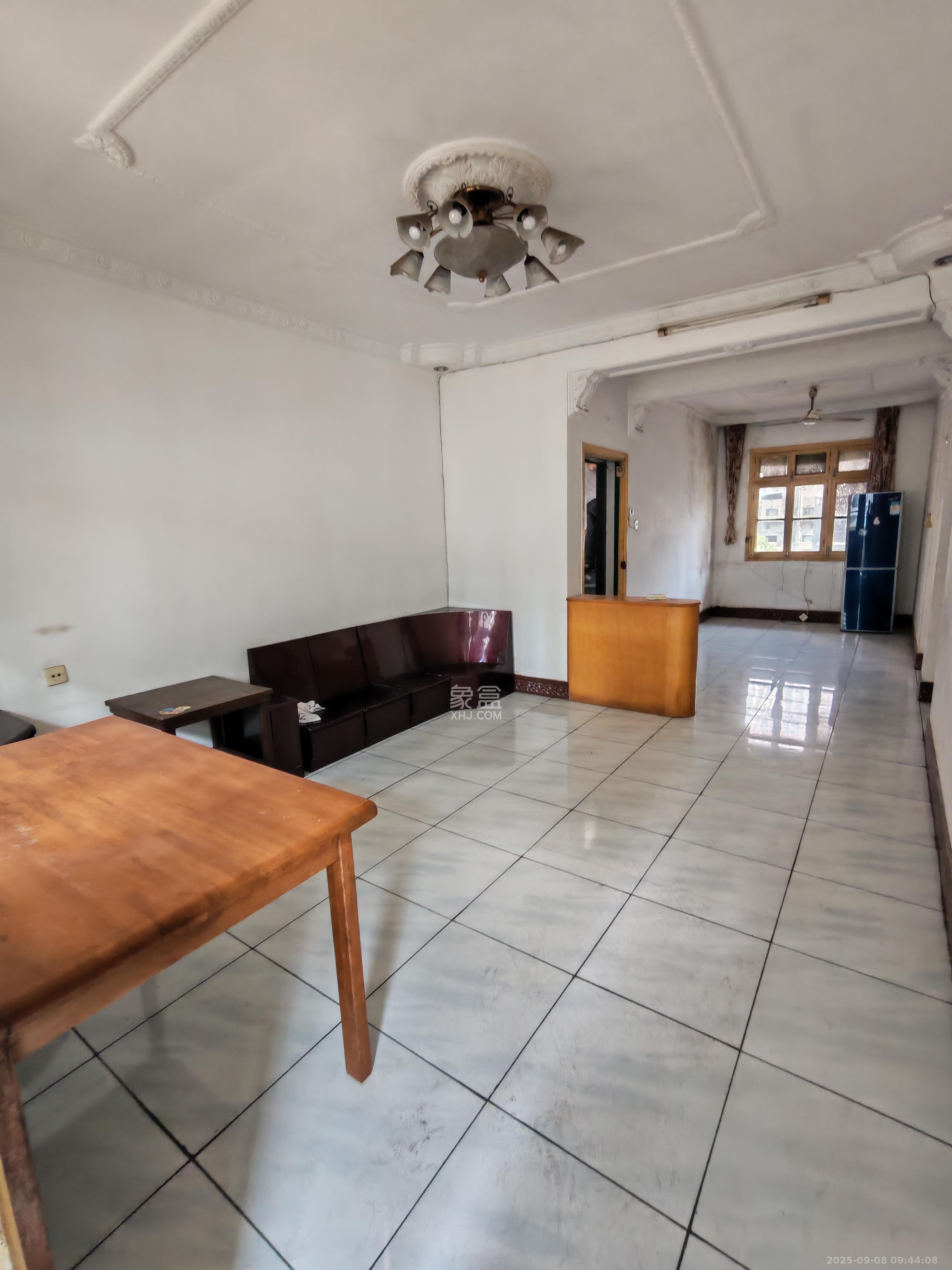 长沙紫金苑  3室1厅1卫    2000.0元/月室内图