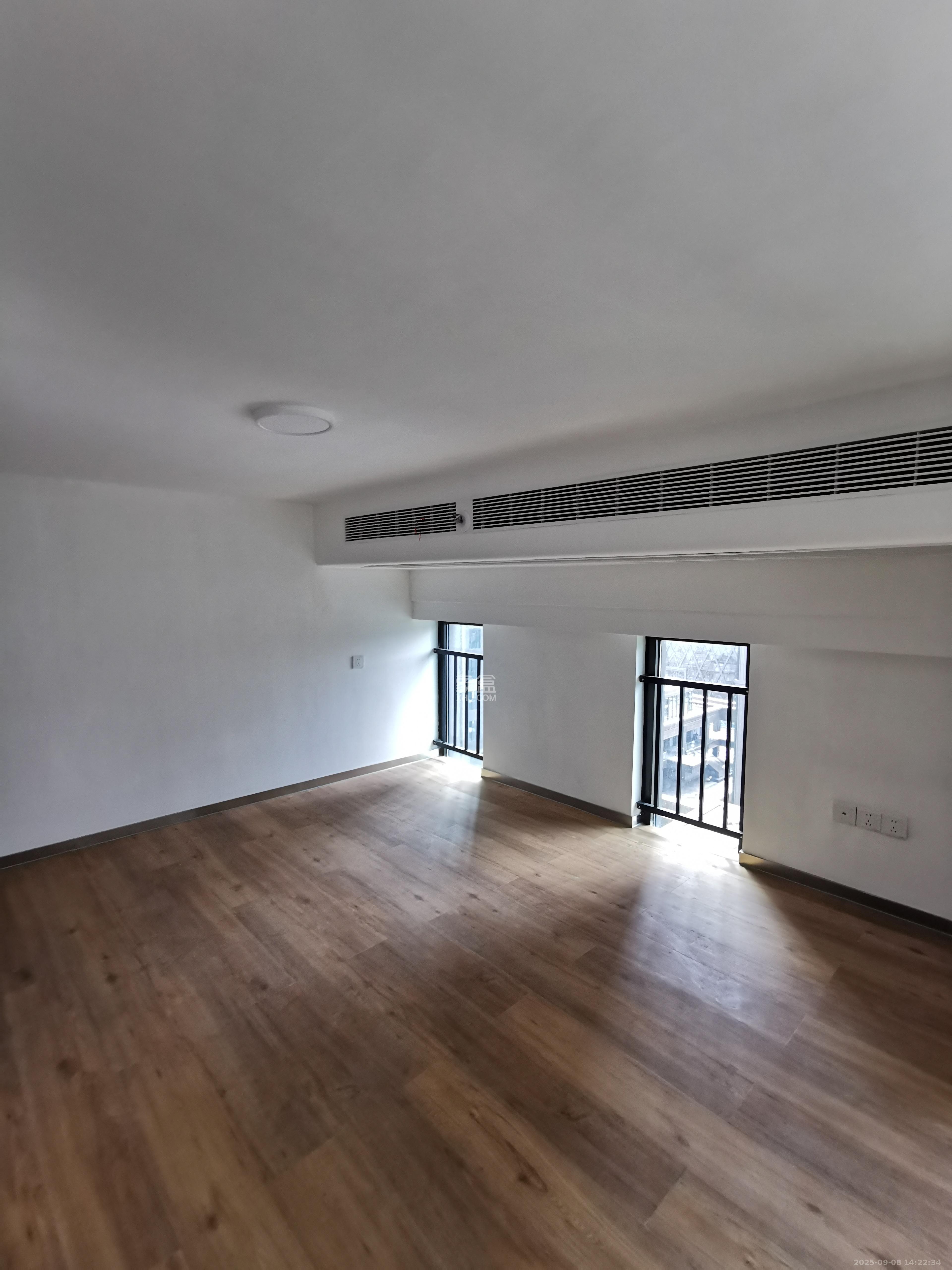 卓伯根1900  2室1厅2卫    2500.0元/月室内图