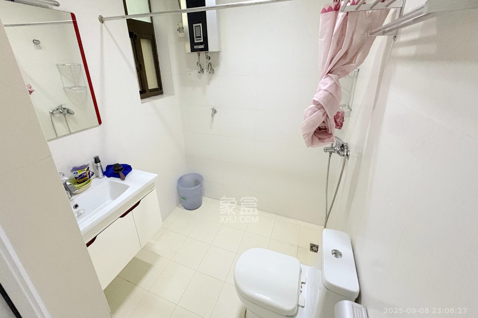 湖南省粮油食品进出口公司宿舍  3室2厅2卫    135.0万 湖南省粮油食品进出口公司宿舍  3室2厅2卫    135.0万卫生间