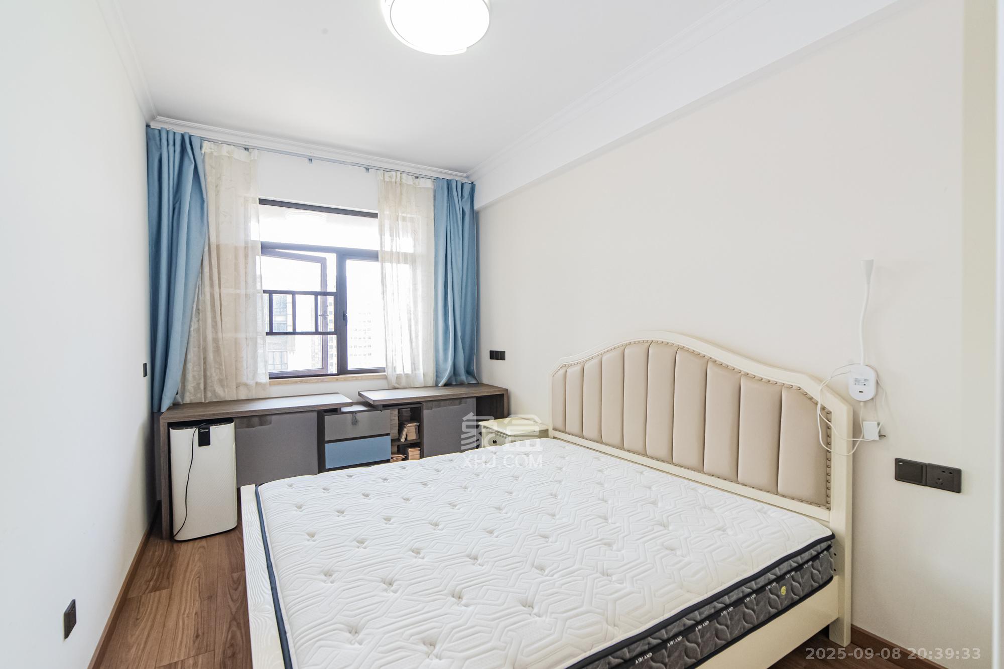 润和国际广场 4室2厅2卫 148.0万 润和国际广场 4室2厅2卫 148.0万卧室