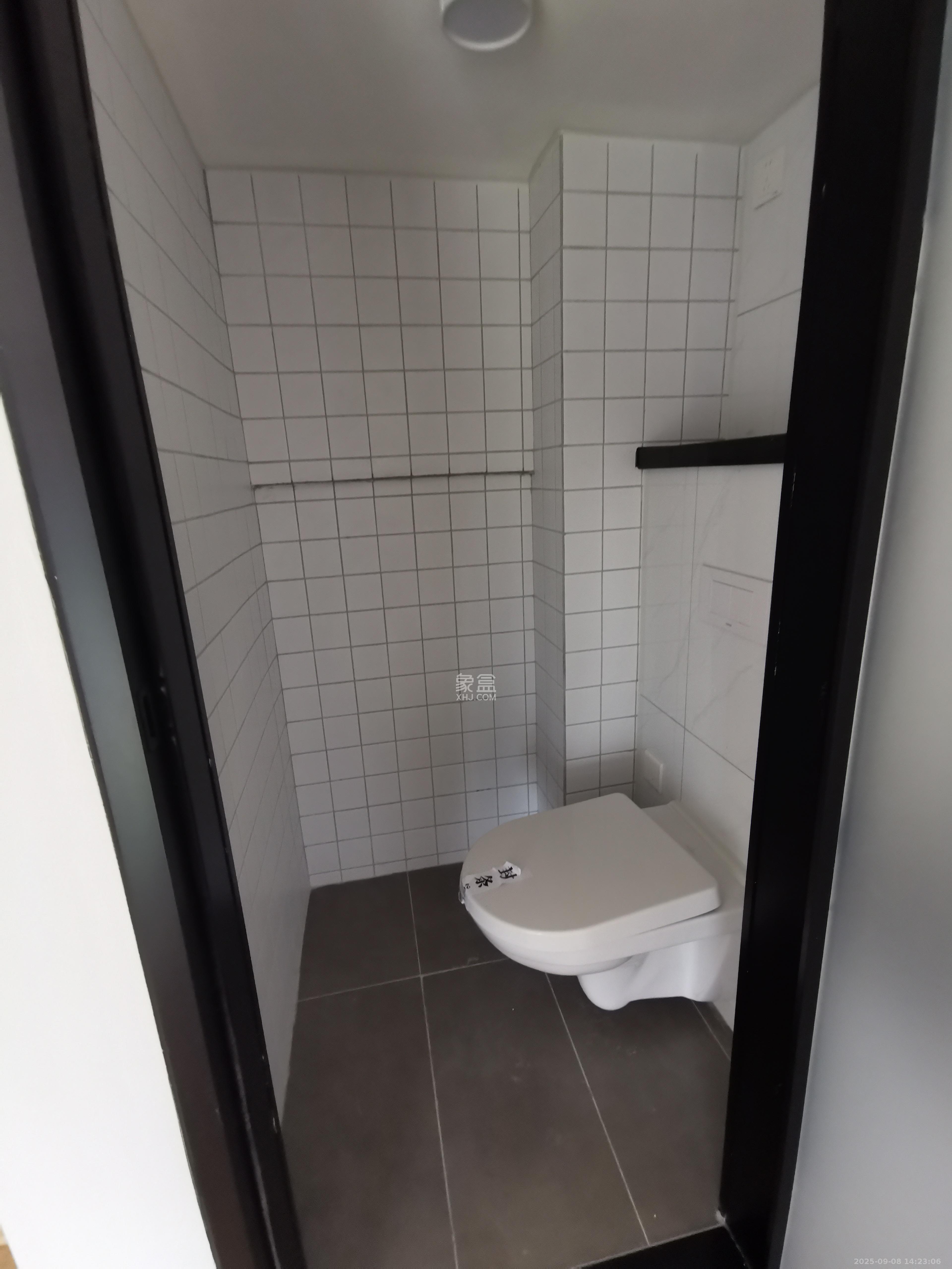 卓伯根1900 2室1厅2卫 2500.0元/月 卓伯根1900 2室1厅2卫 2500.0元/月室内图