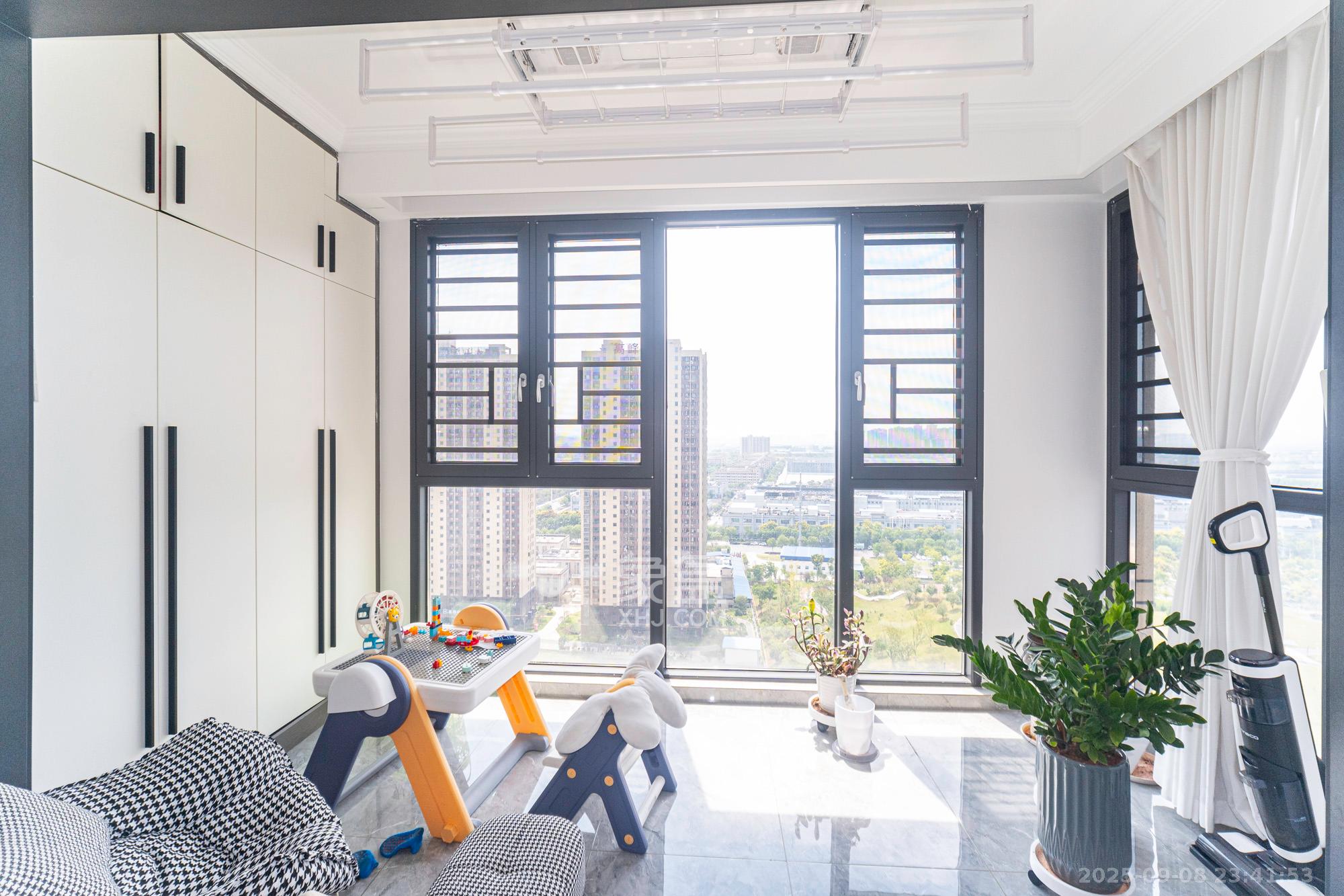 映悦星府  1室0厅0卫    103.0万 映悦星府  1室0厅0卫    103.0万阳台