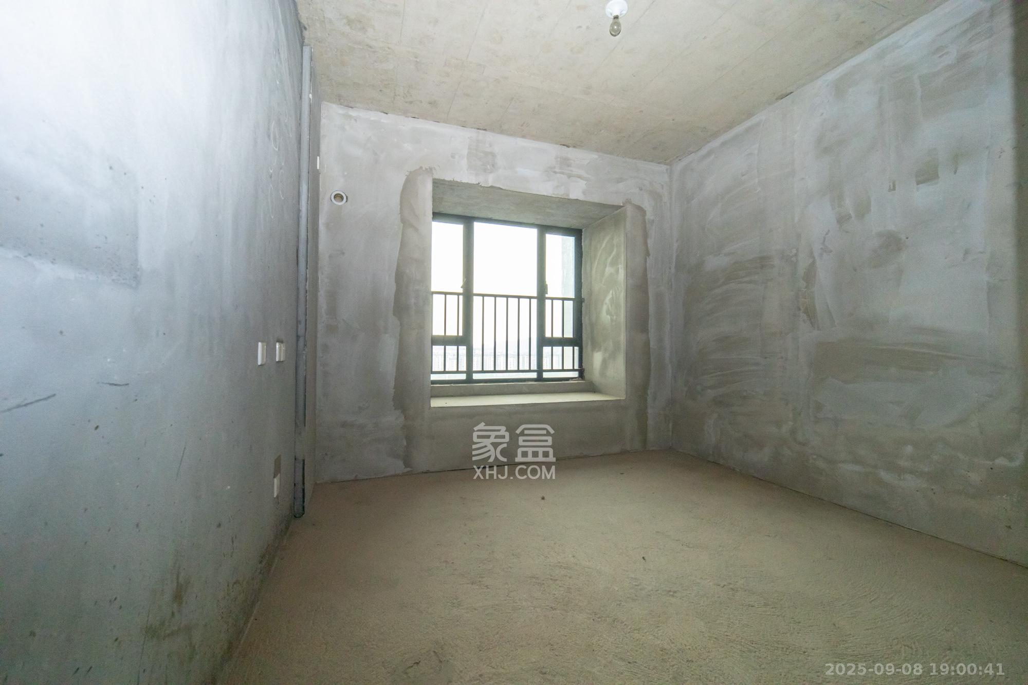 新城悦隽  3室2厅2卫    85.8万卧室