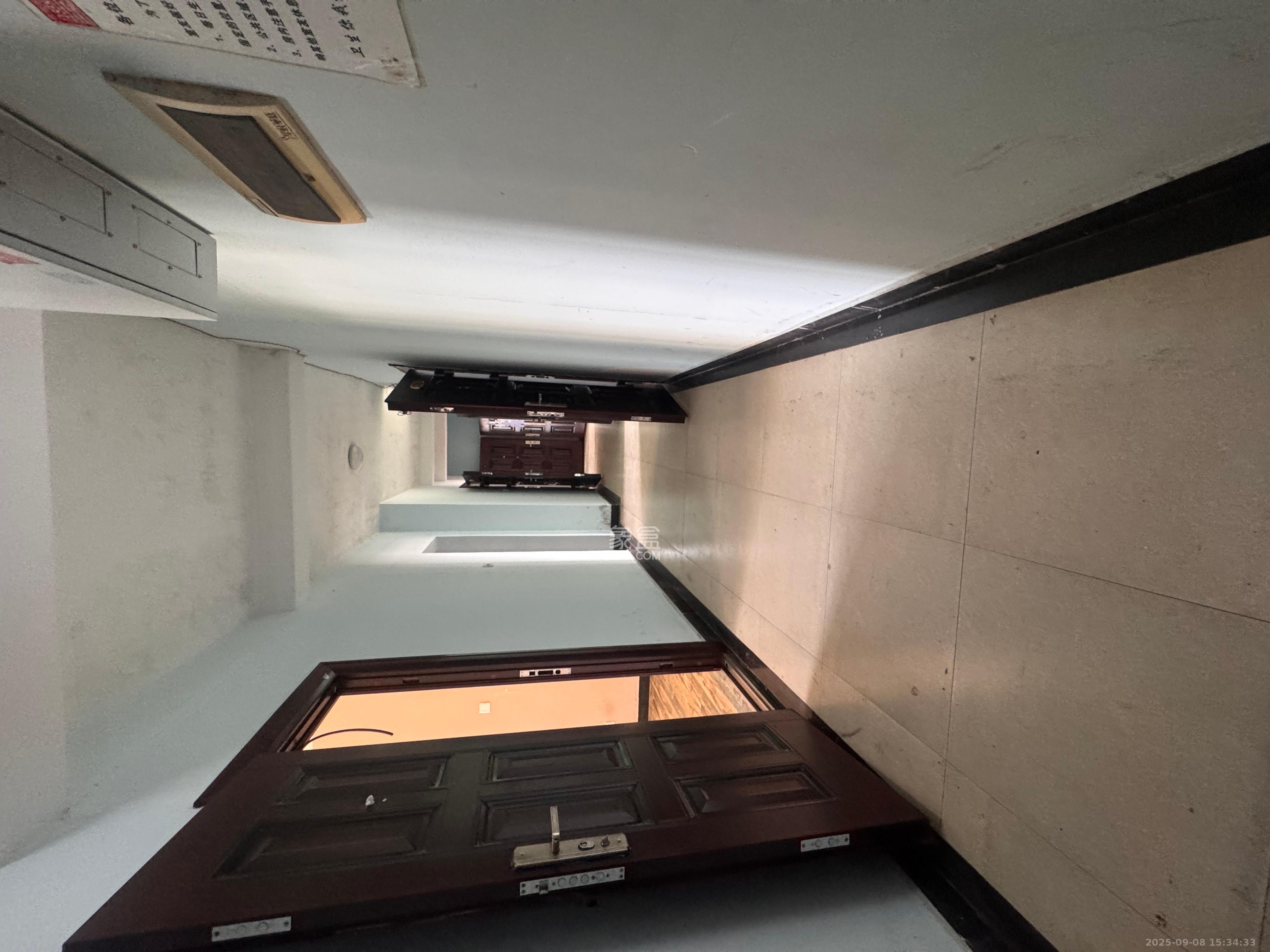 学府华庭 1室2厅1卫 600.0元/月 学府华庭 1室2厅1卫 600.0元/月室内图