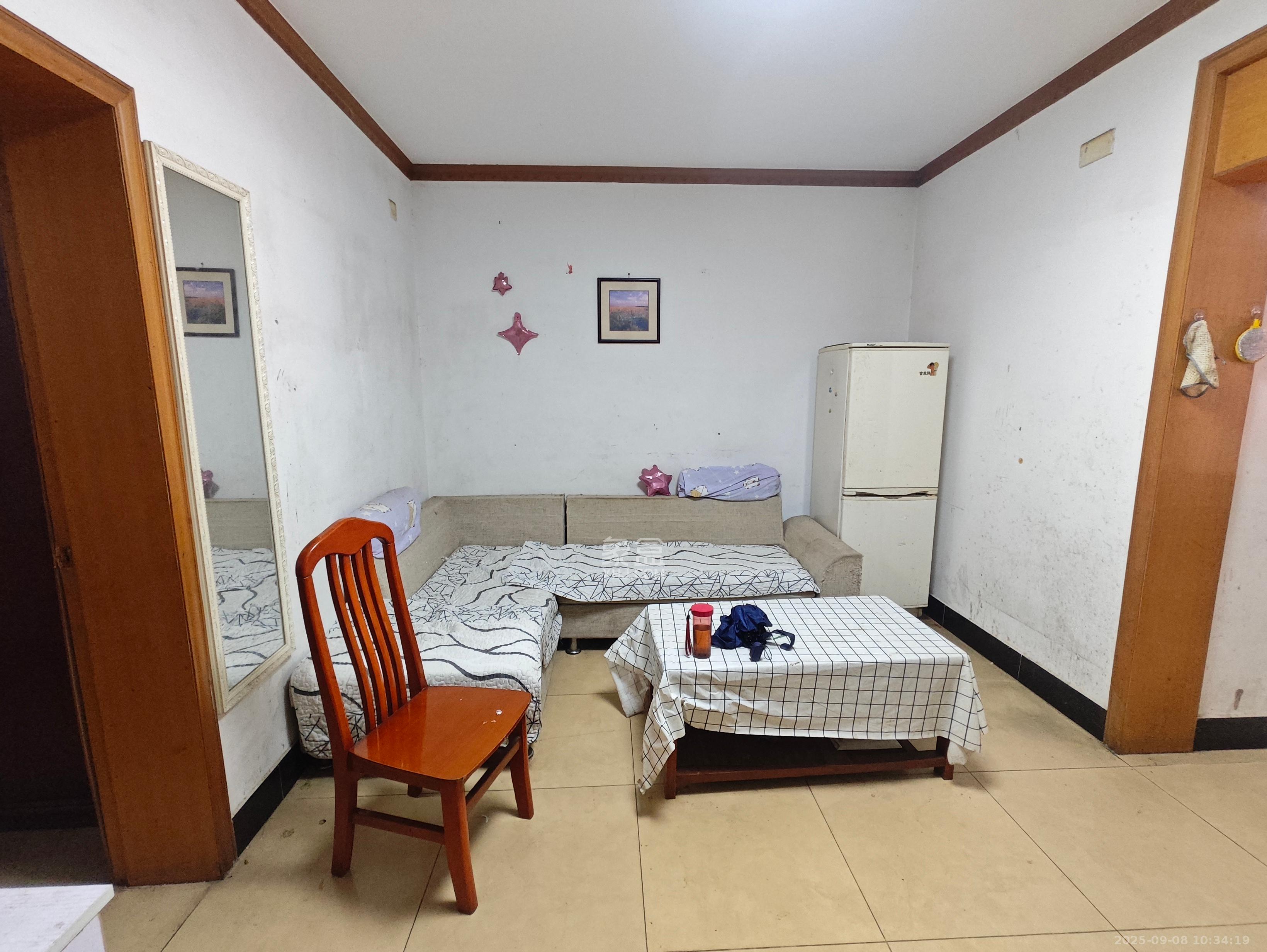 水泵厂宿舍 2室1厅1卫 1600.0元/月 水泵厂宿舍 2室1厅1卫 1600.0元/月室内图