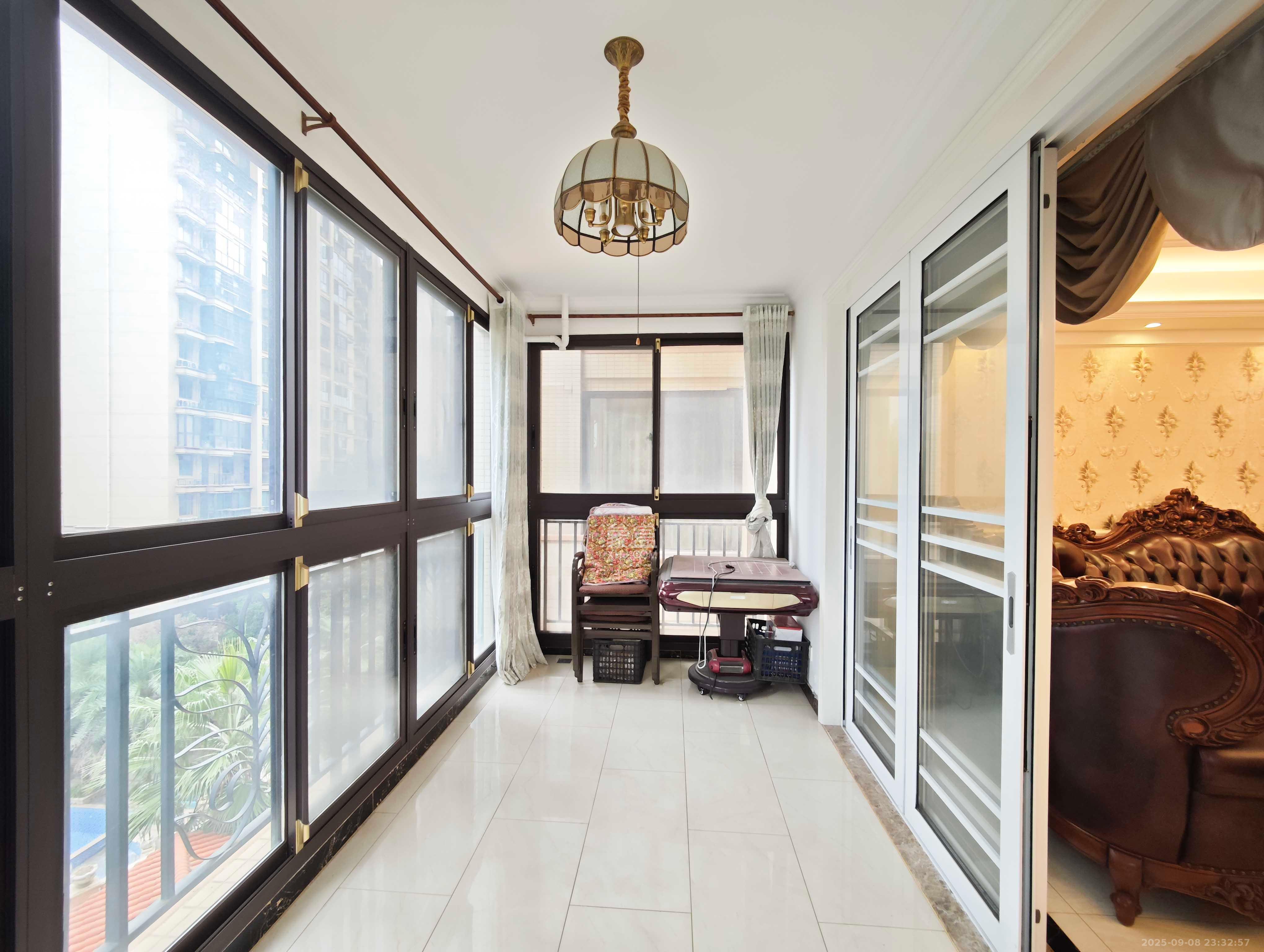 宏聚地中海 4室2厅2卫 185.0万 宏聚地中海 4室2厅2卫 185.0万阳台