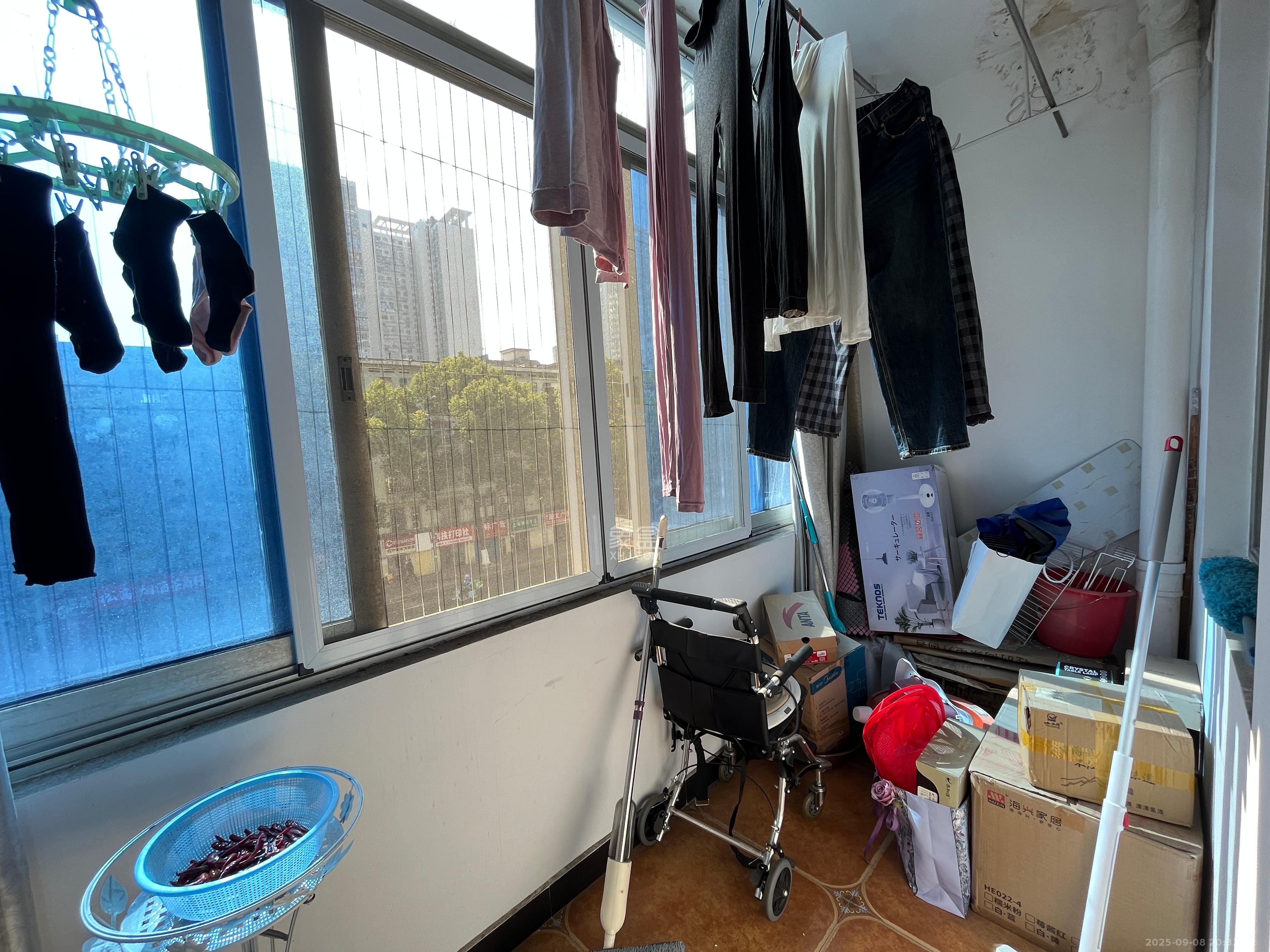 长沙县公路管理局单位房 2室2厅1卫 2600.0元/月 长沙县公路管理局单位房 2室2厅1卫 2600.0元/月室内图