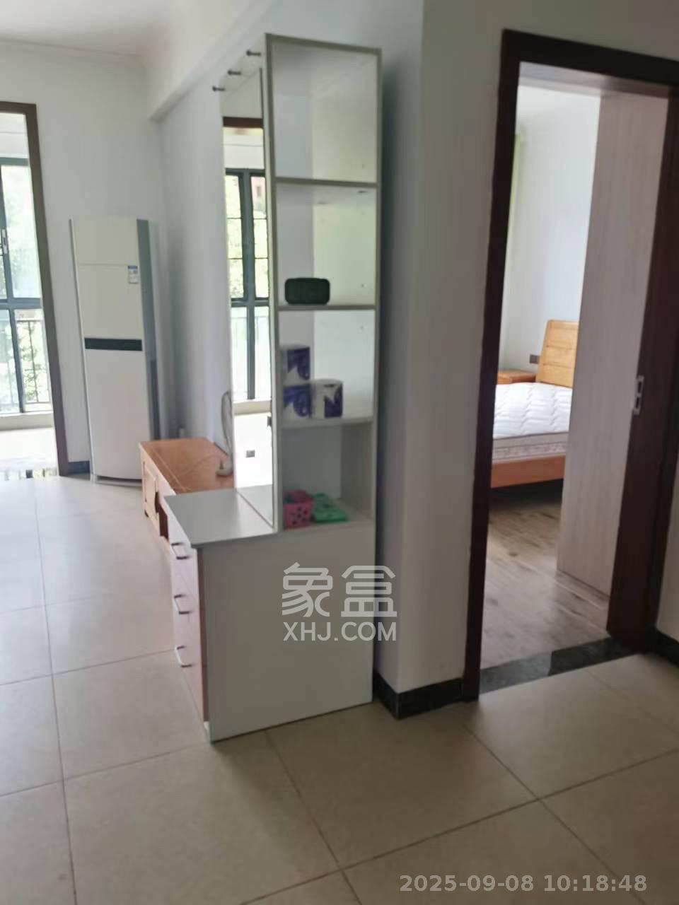 澳海月亮湾  3室2厅1卫    1600.0元/月室内图