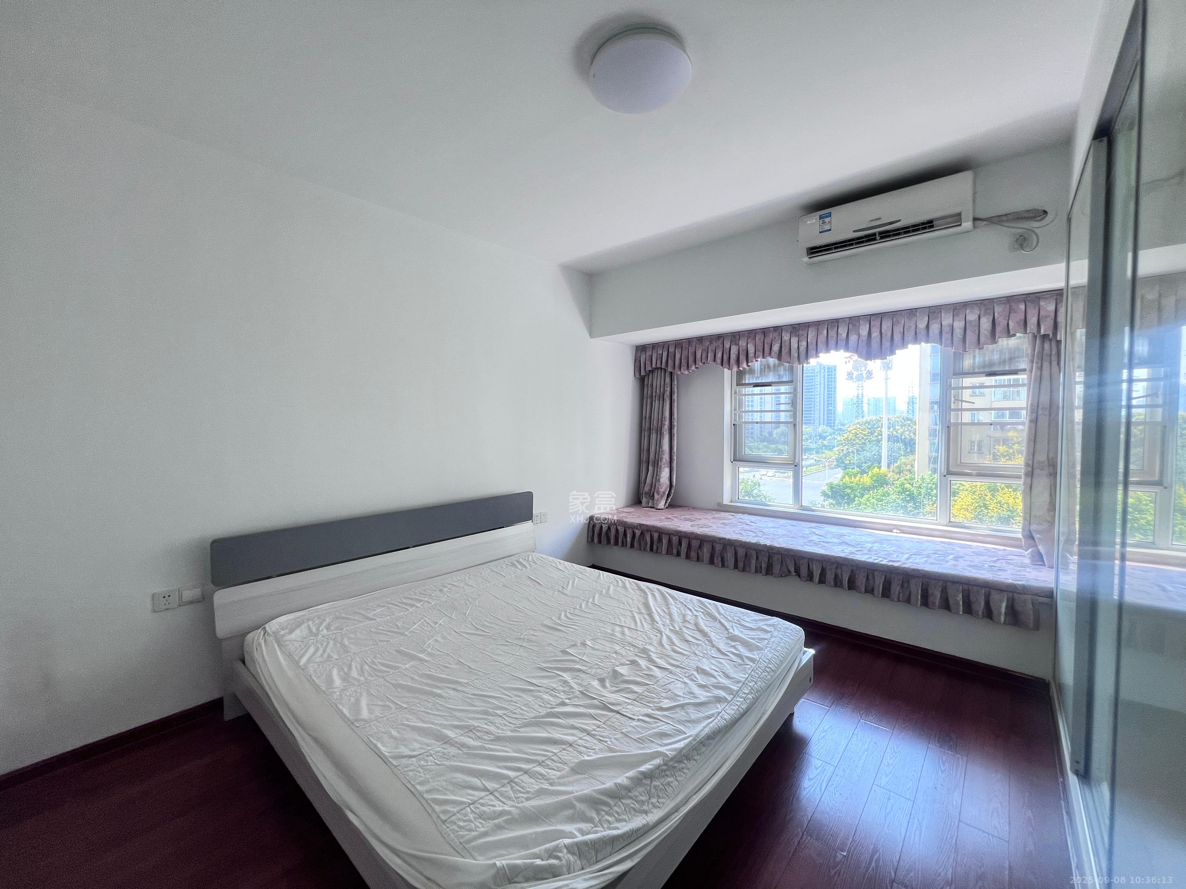 万国城(当代满庭春MOMA)三期  3室2厅2卫    2900.0元/月 万国城(当代满庭春MOMA)三期  3室2厅2卫    2900.0元/月室内图