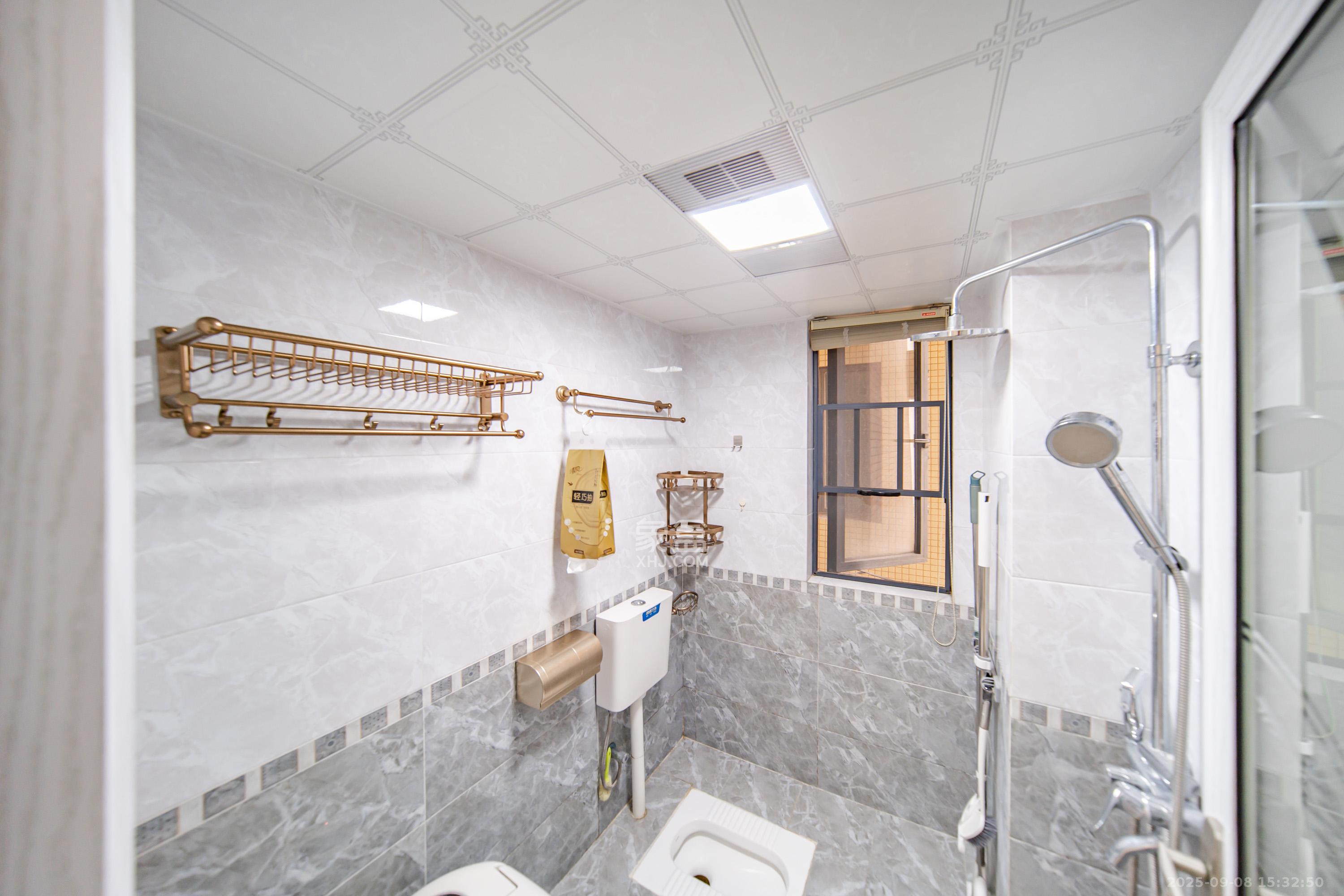 兰亭湾畔  3室2厅2卫    125.0万卫生间