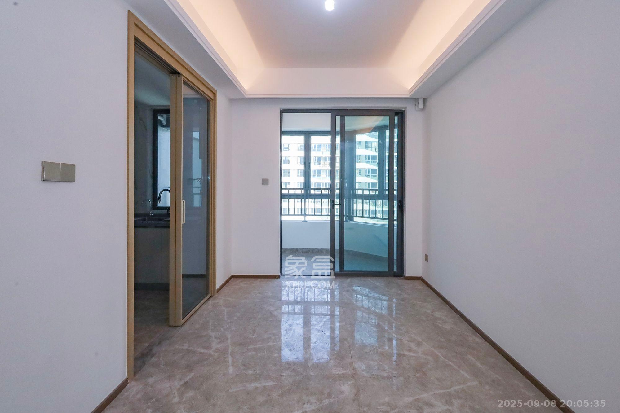 复地滨江金融中心  4室2厅2卫    4500.0元/月 复地滨江金融中心  4室2厅2卫    4500.0元/月室内图